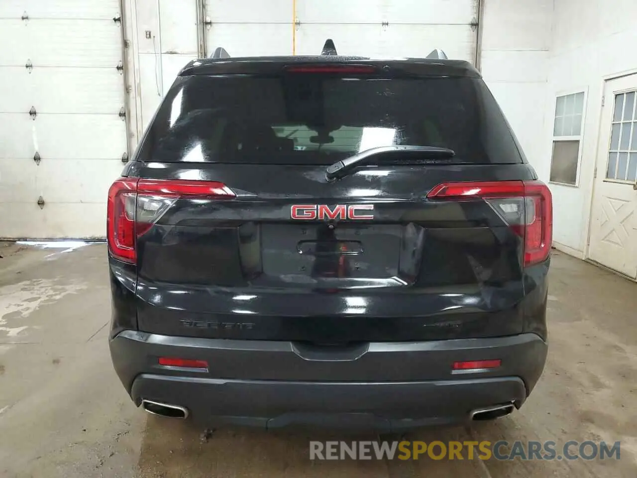 6 Photograph of a damaged car 1GKKNUL44PZ236757 GMC ACADIA 2023