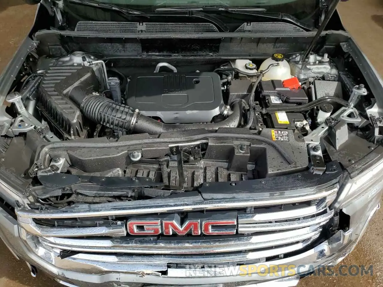 12 Photograph of a damaged car 1GKKNUL44PZ253445 GMC ACADIA 2023