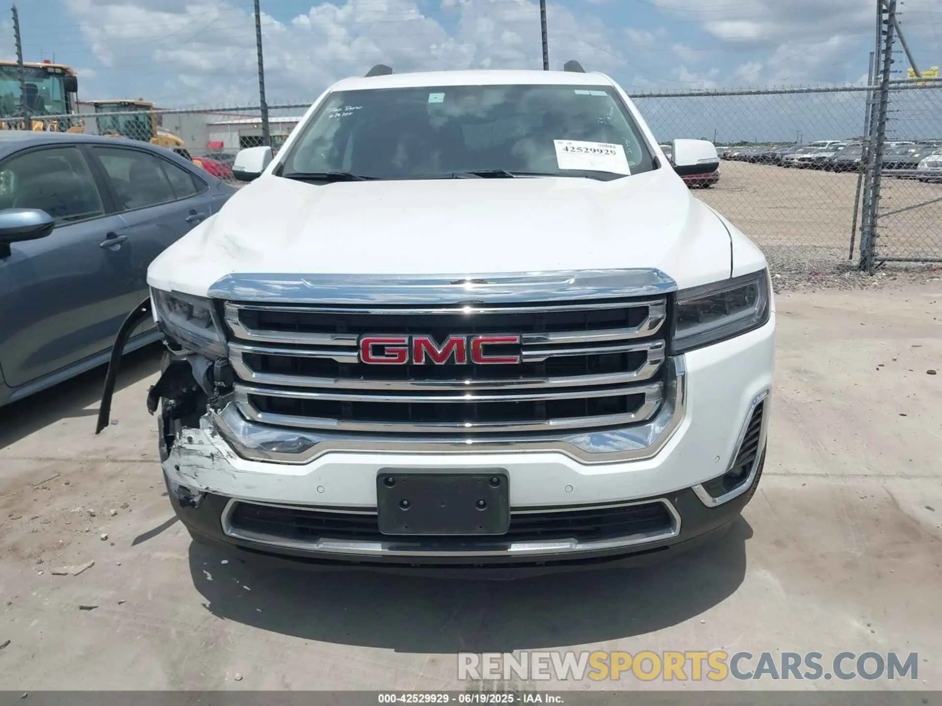 12 Photograph of a damaged car 1GKKNUL45PZ201984 GMC ACADIA 2023