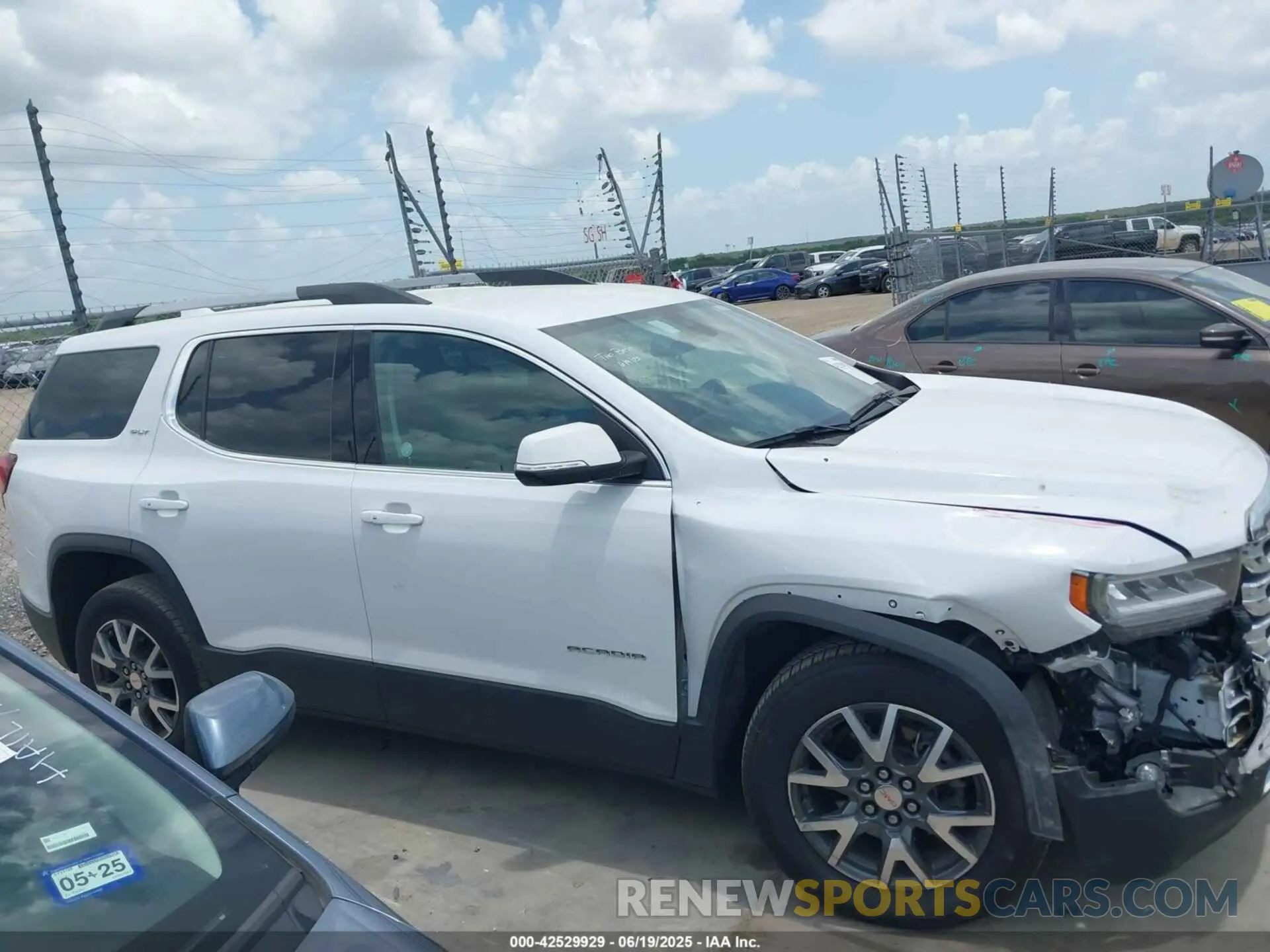 13 Photograph of a damaged car 1GKKNUL45PZ201984 GMC ACADIA 2023