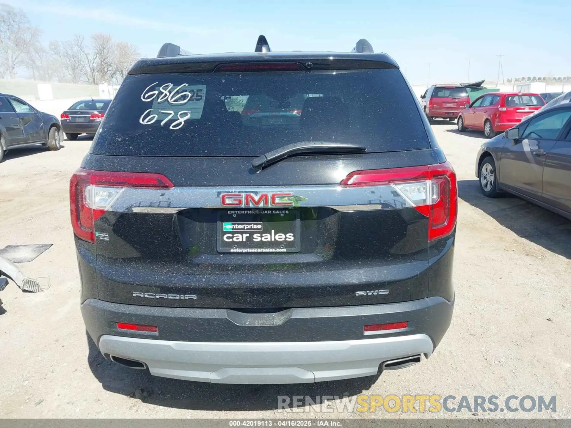 17 Photograph of a damaged car 1GKKNUL45PZ233933 GMC ACADIA 2023