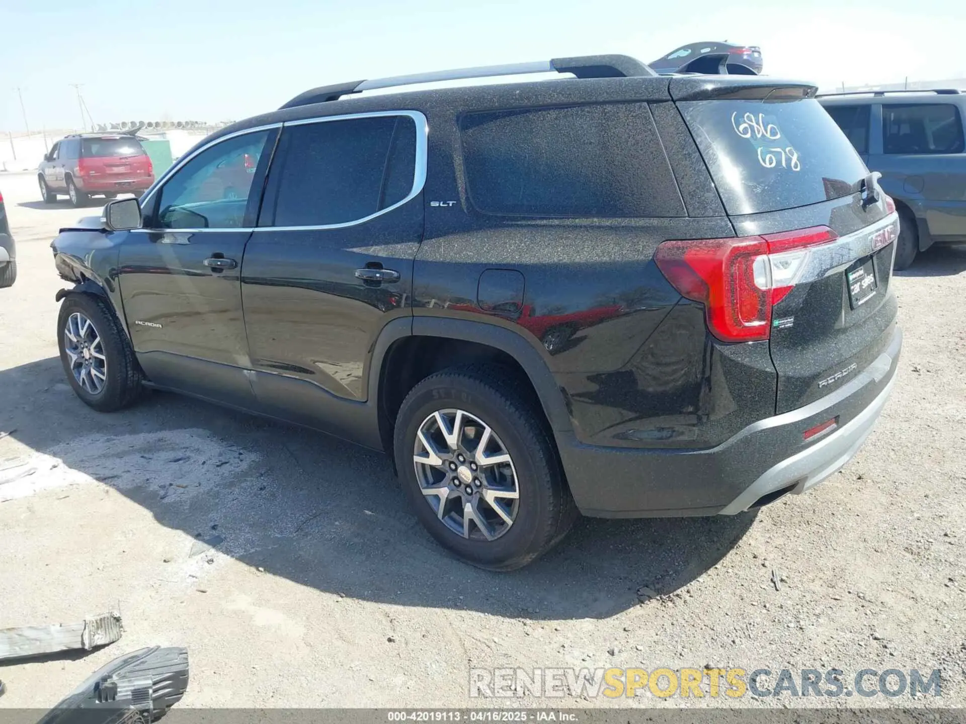 3 Photograph of a damaged car 1GKKNUL45PZ233933 GMC ACADIA 2023
