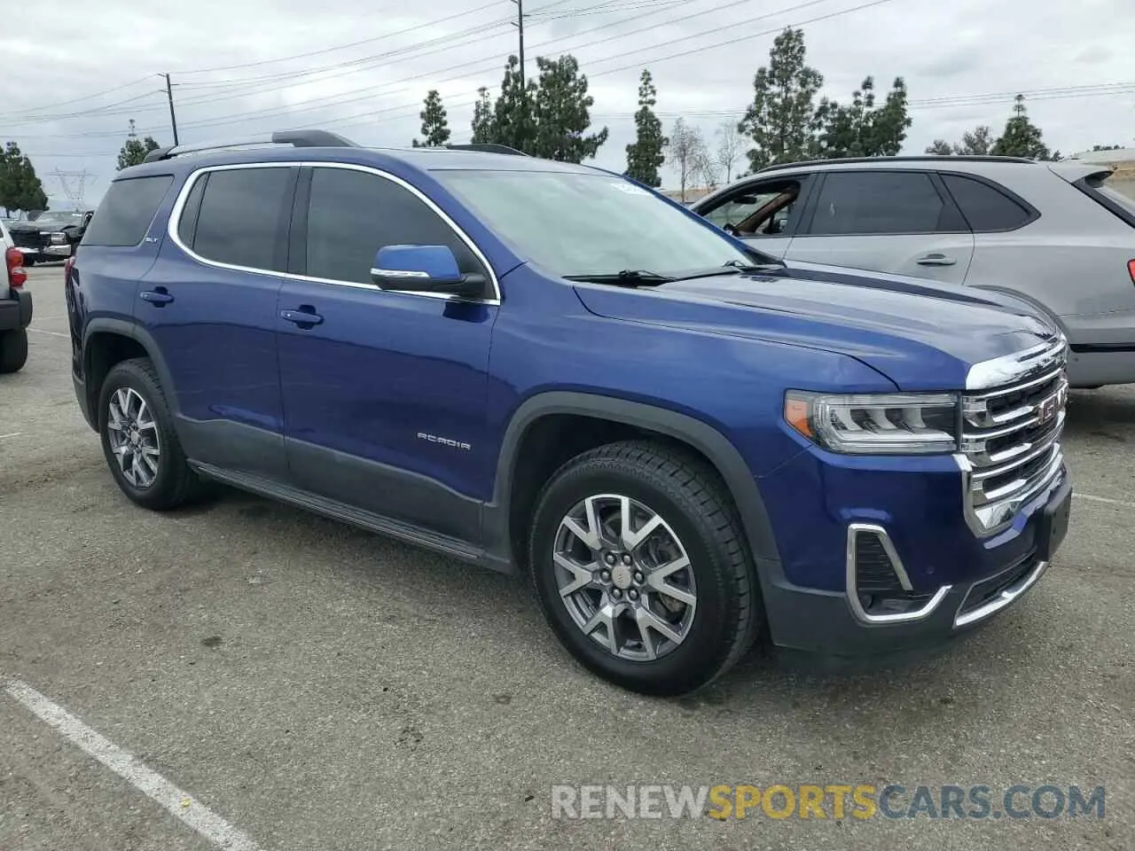 4 Photograph of a damaged car 1GKKNUL46PZ141245 GMC ACADIA 2023