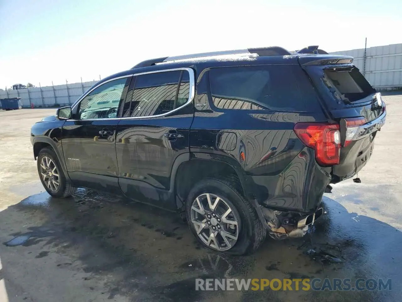 2 Photograph of a damaged car 1GKKNUL47PZ250684 GMC ACADIA 2023