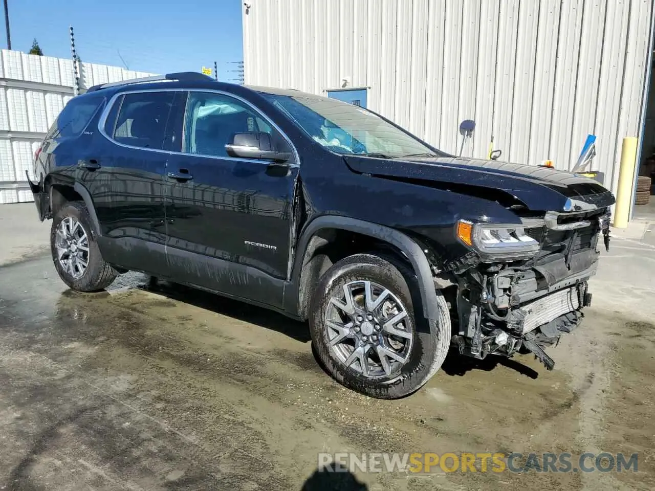 4 Photograph of a damaged car 1GKKNUL47PZ250684 GMC ACADIA 2023