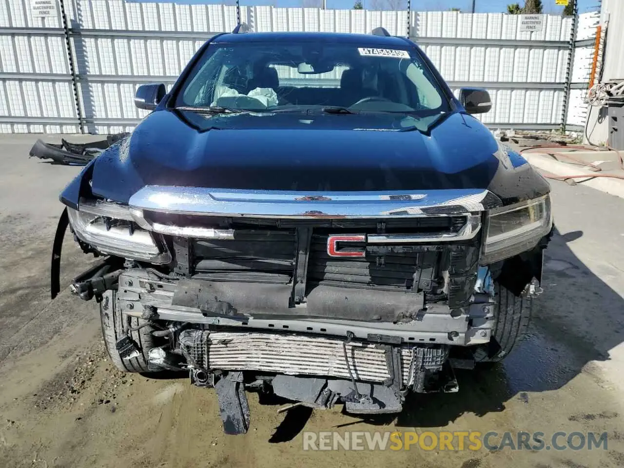 5 Photograph of a damaged car 1GKKNUL47PZ250684 GMC ACADIA 2023