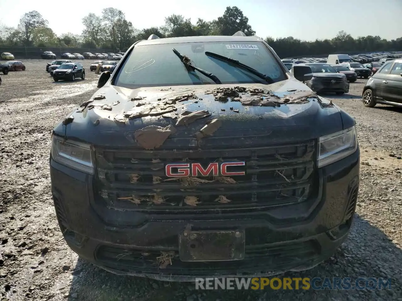 5 Photograph of a damaged car 1GKKNUL48PZ173744 GMC ACADIA 2023