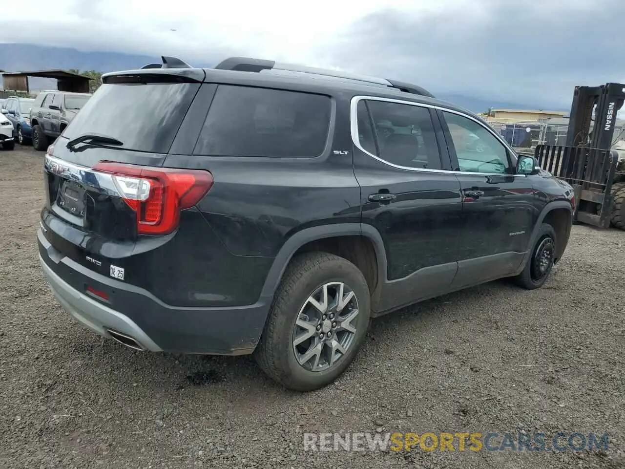 3 Photograph of a damaged car 1GKKNUL48PZ218939 GMC ACADIA 2023