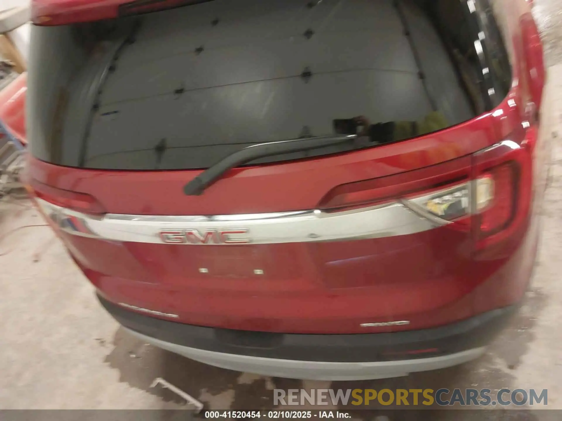 16 Photograph of a damaged car 1GKKNULS0PZ255501 GMC ACADIA 2023