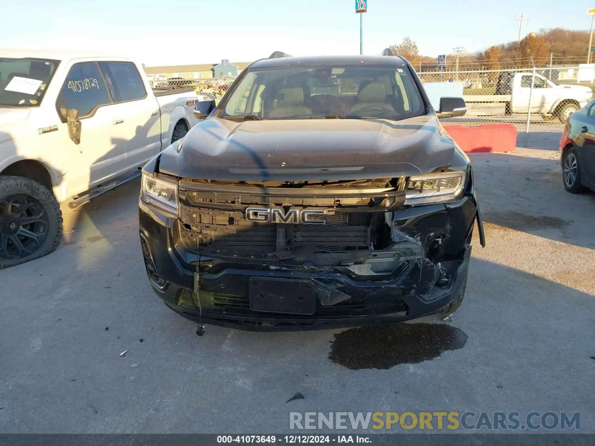 12 Photograph of a damaged car 1GKKNULS2PZ160275 GMC ACADIA 2023