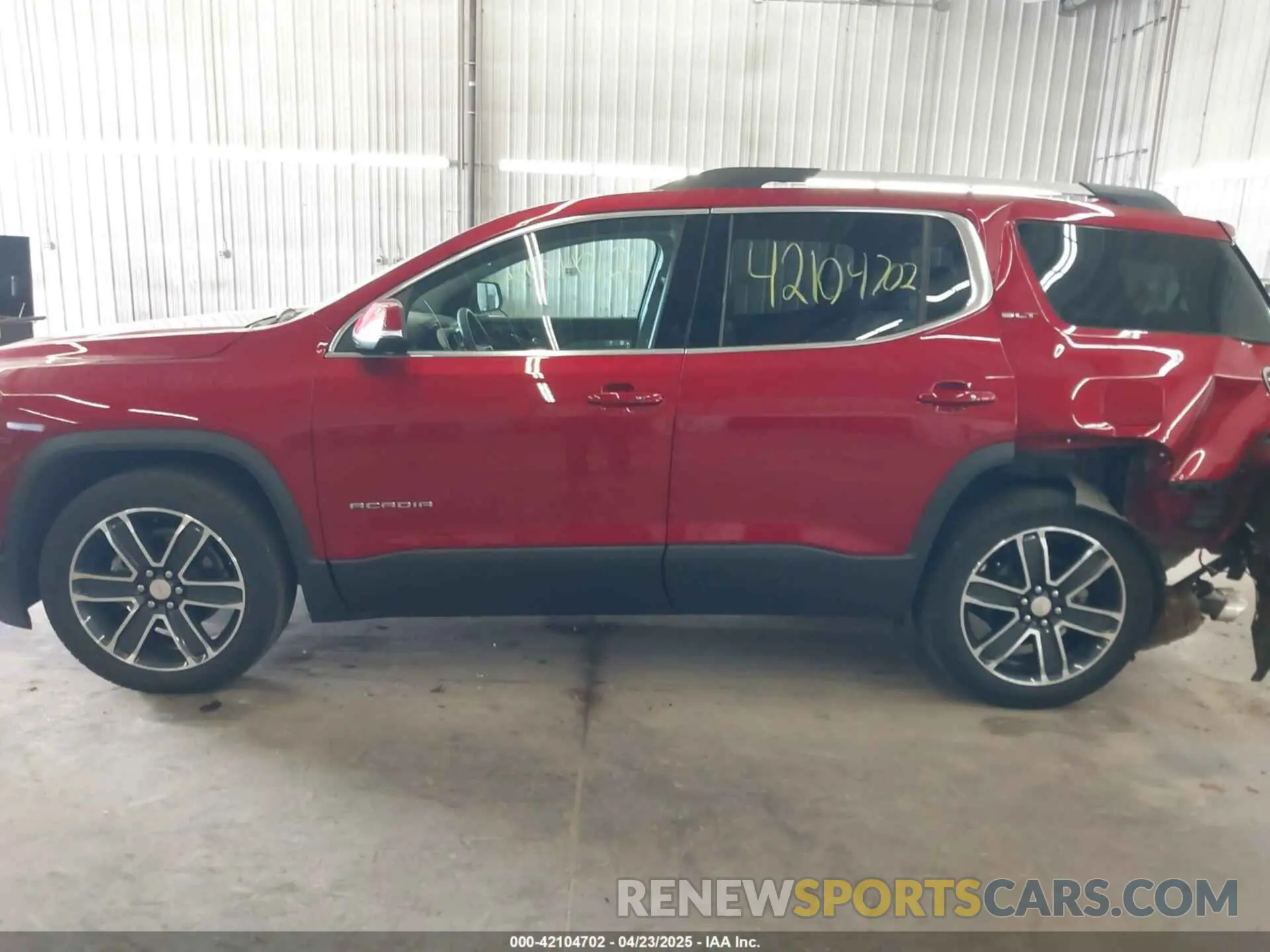15 Photograph of a damaged car 1GKKNULS2PZ220880 GMC ACADIA 2023