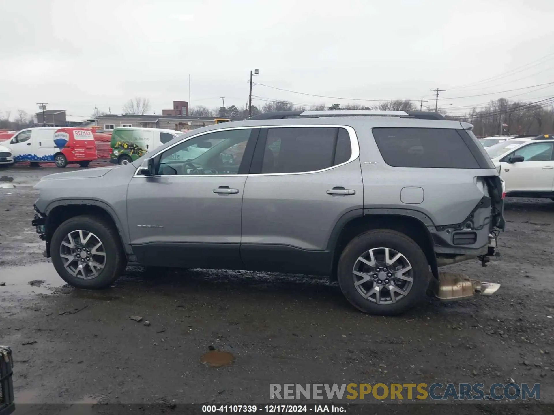 14 Photograph of a damaged car 1GKKNULS3PZ252432 GMC ACADIA 2023