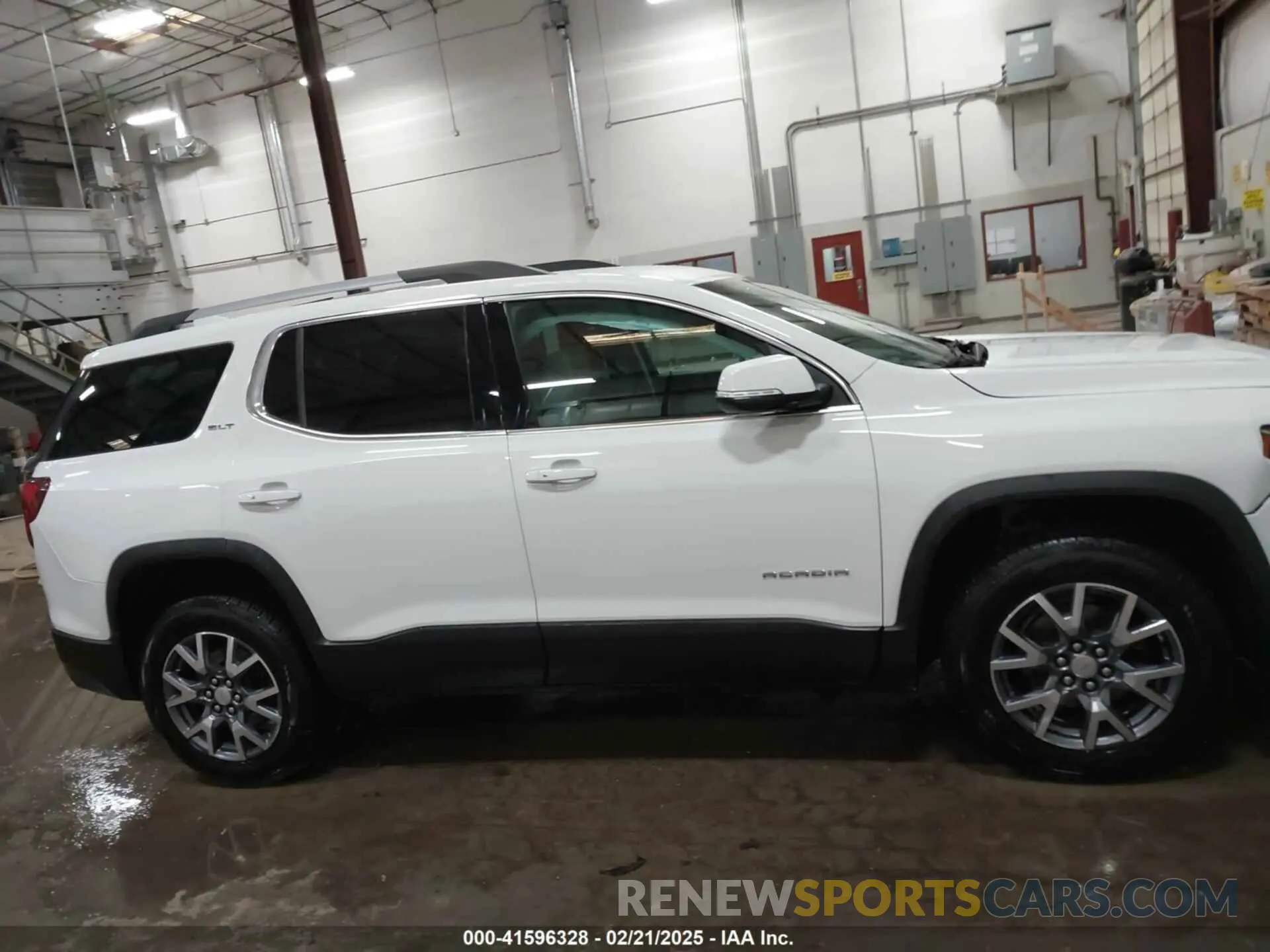 14 Photograph of a damaged car 1GKKNULS3PZ265228 GMC ACADIA 2023