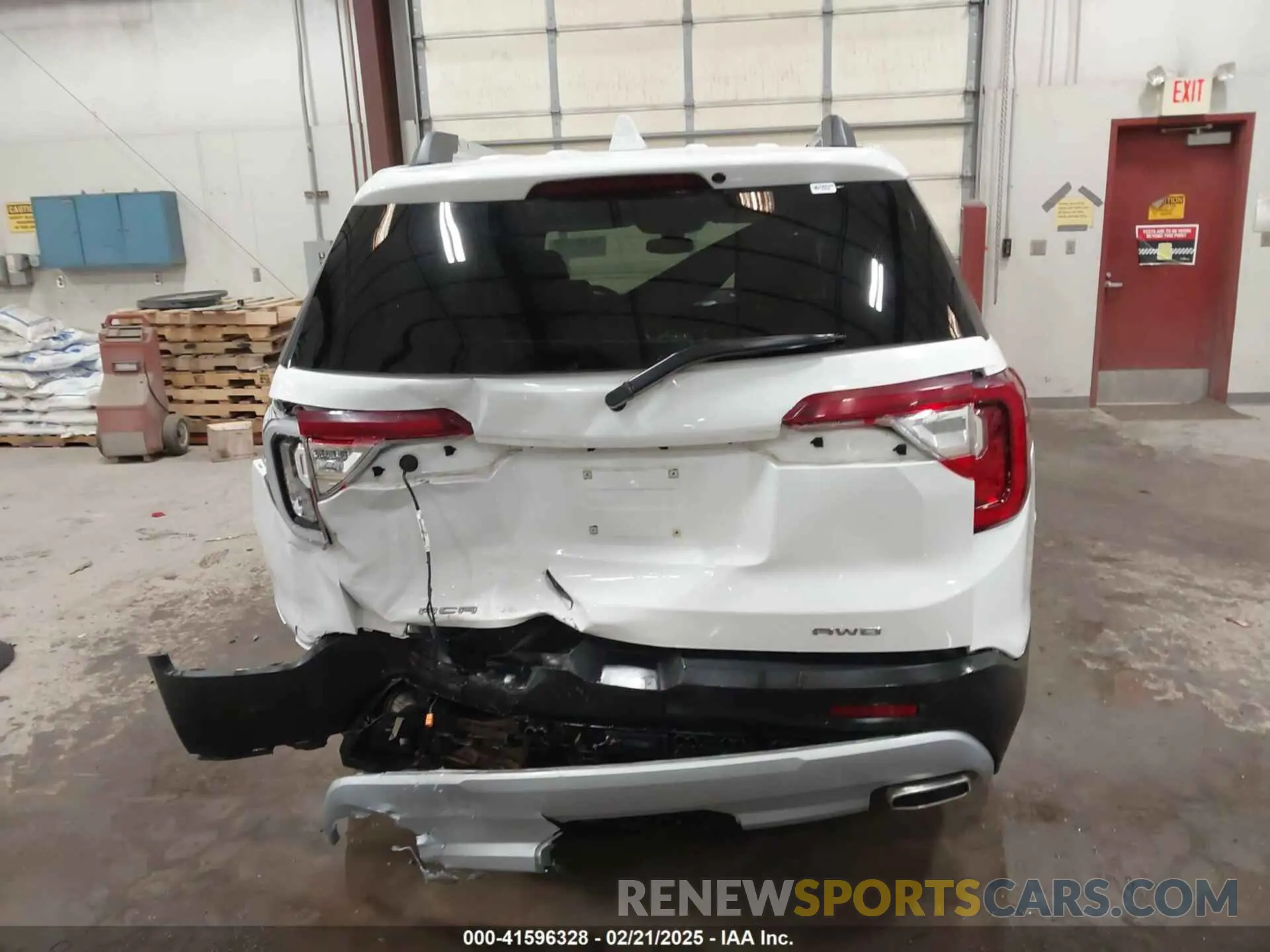 17 Photograph of a damaged car 1GKKNULS3PZ265228 GMC ACADIA 2023