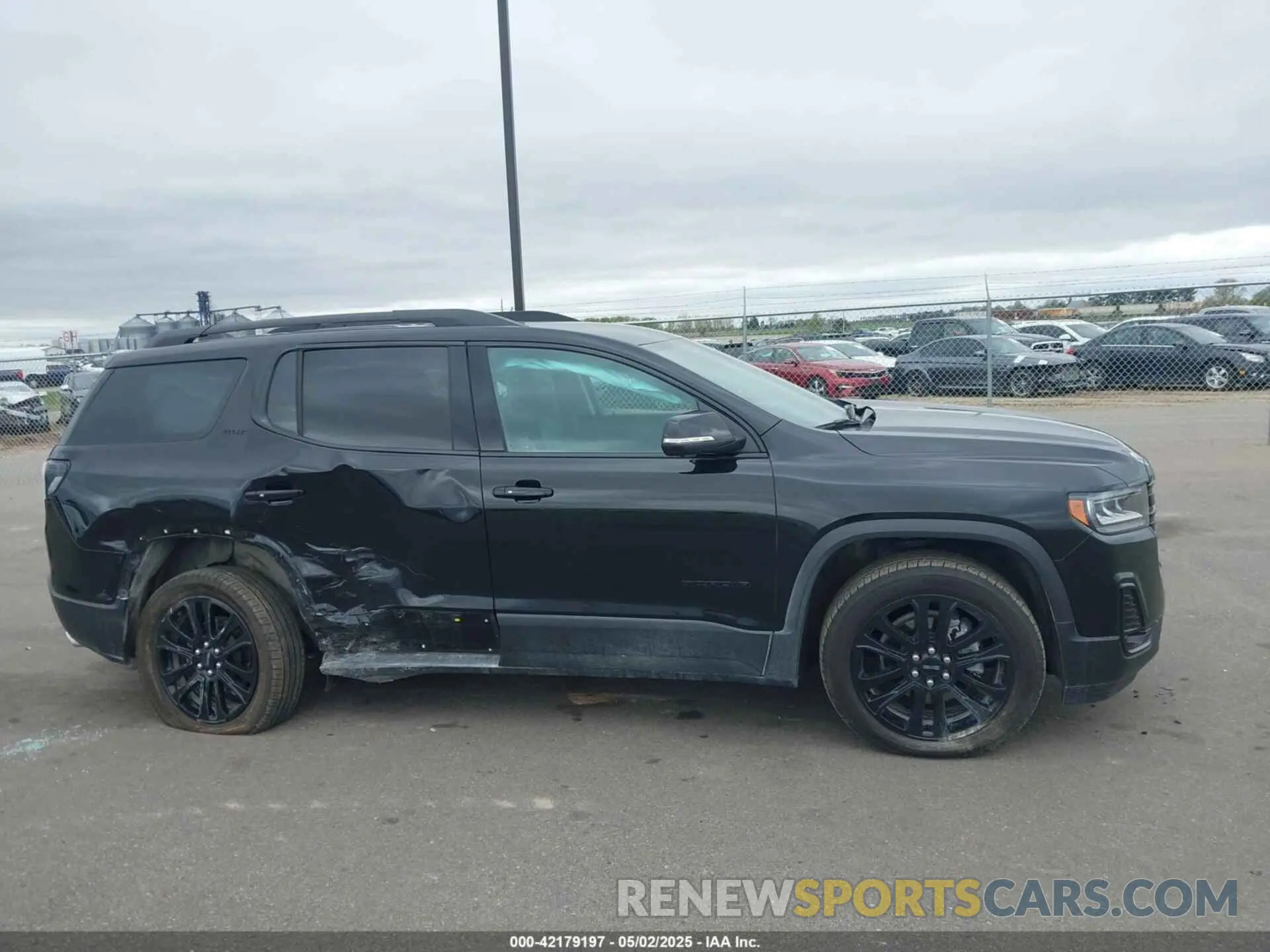 13 Photograph of a damaged car 1GKKNULS7PZ221118 GMC ACADIA 2023