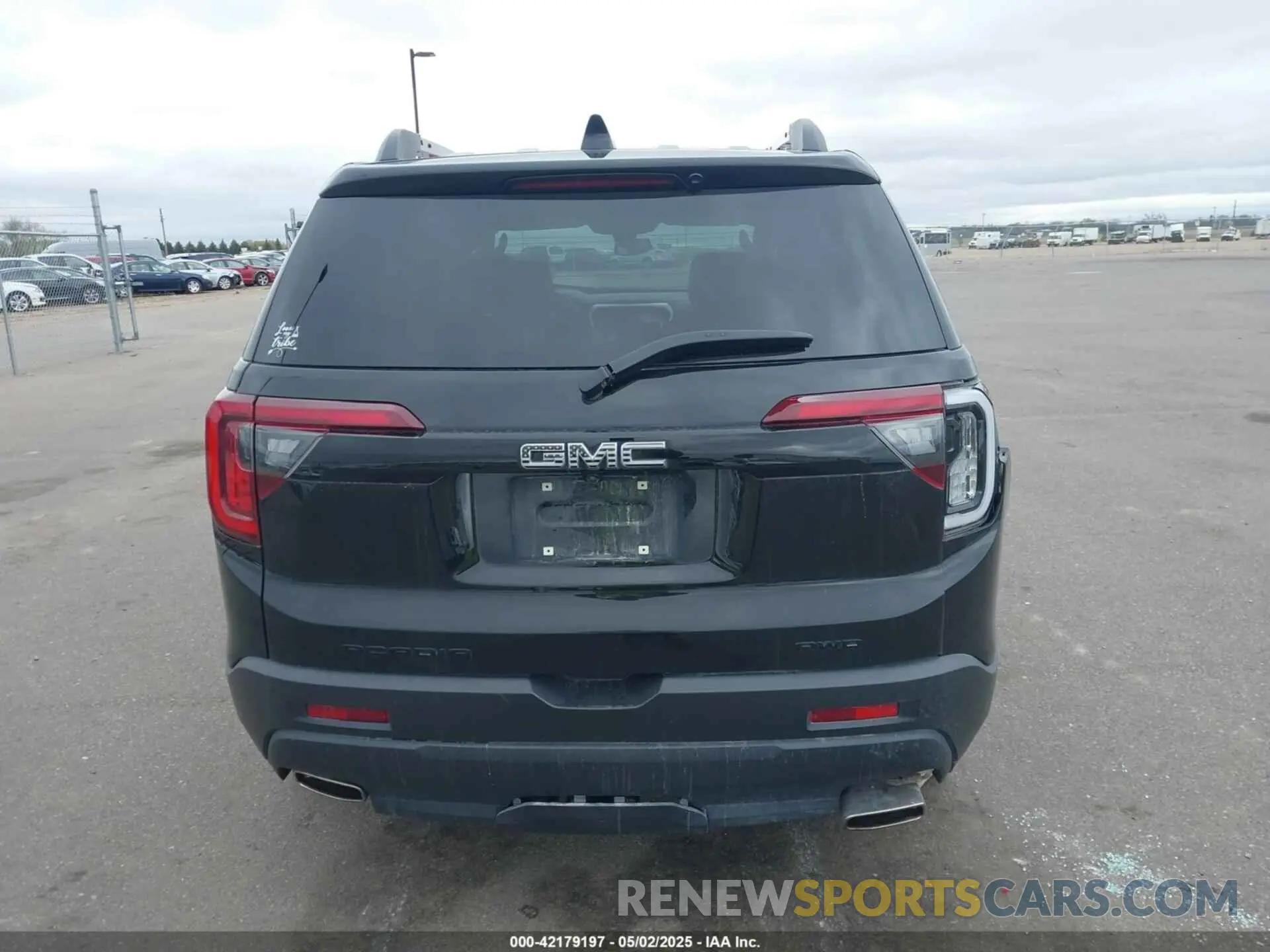 16 Photograph of a damaged car 1GKKNULS7PZ221118 GMC ACADIA 2023