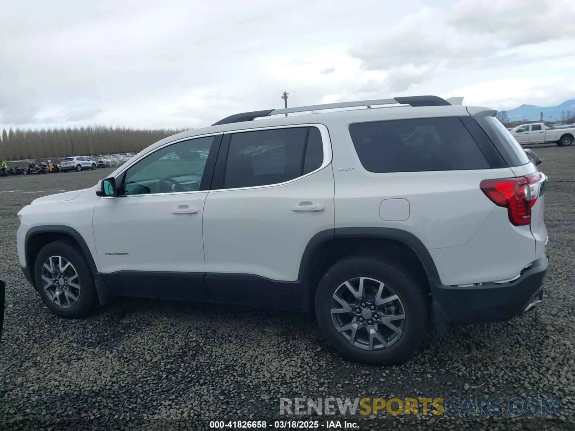 15 Photograph of a damaged car 1GKKNULS7PZ254670 GMC ACADIA 2023
