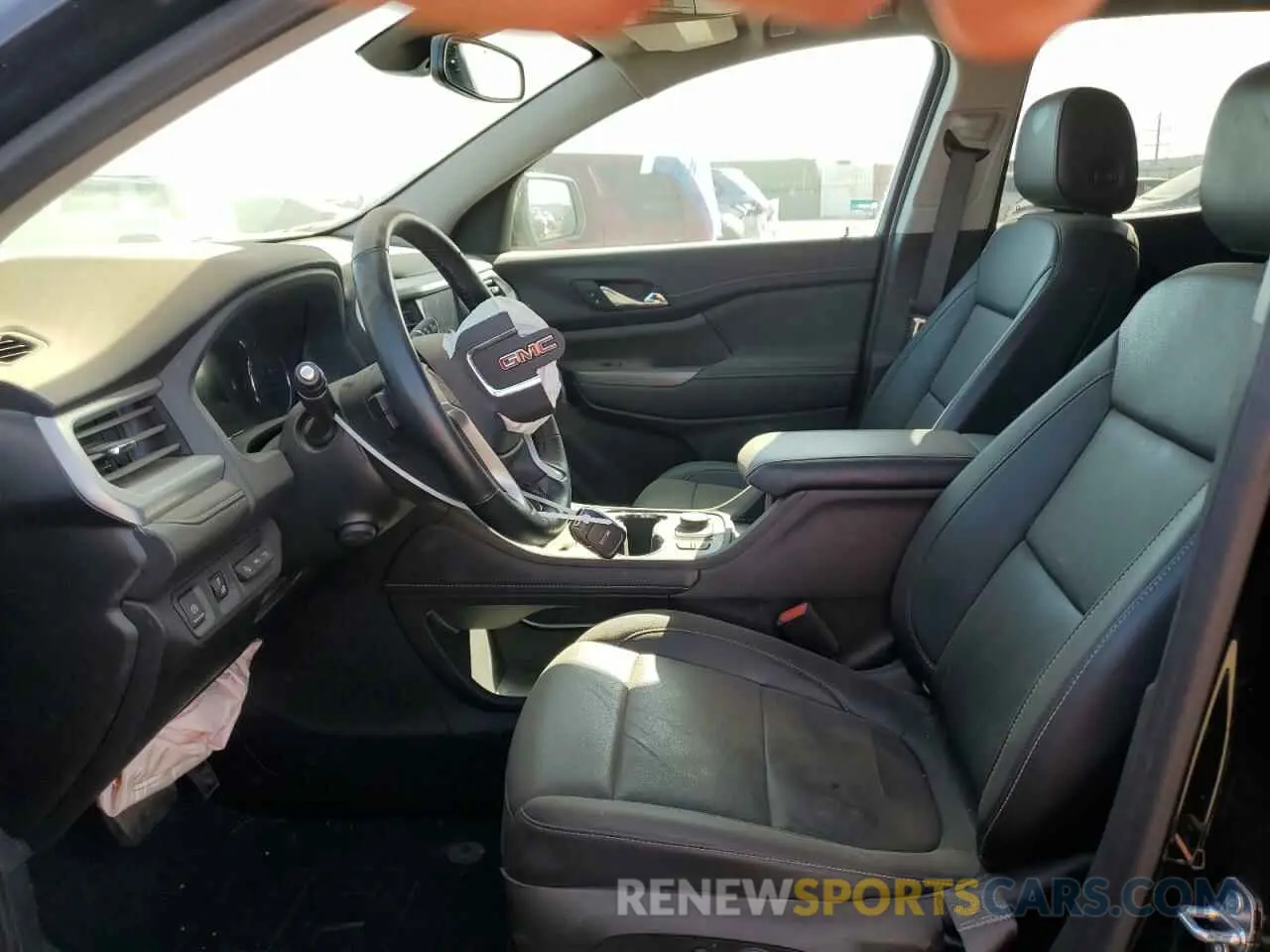 7 Photograph of a damaged car 1GKKNULS9PZ253455 GMC ACADIA 2023