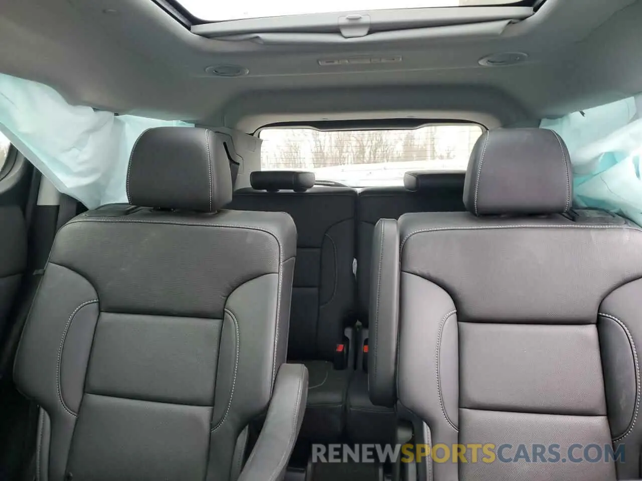 10 Photograph of a damaged car 1GKKNULS9PZ255562 GMC ACADIA 2023