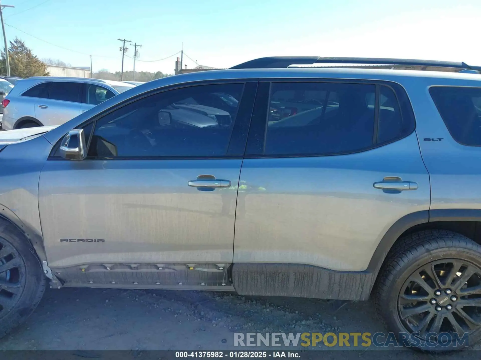 14 Photograph of a damaged car 1GKKNULSXPZ127802 GMC ACADIA 2023