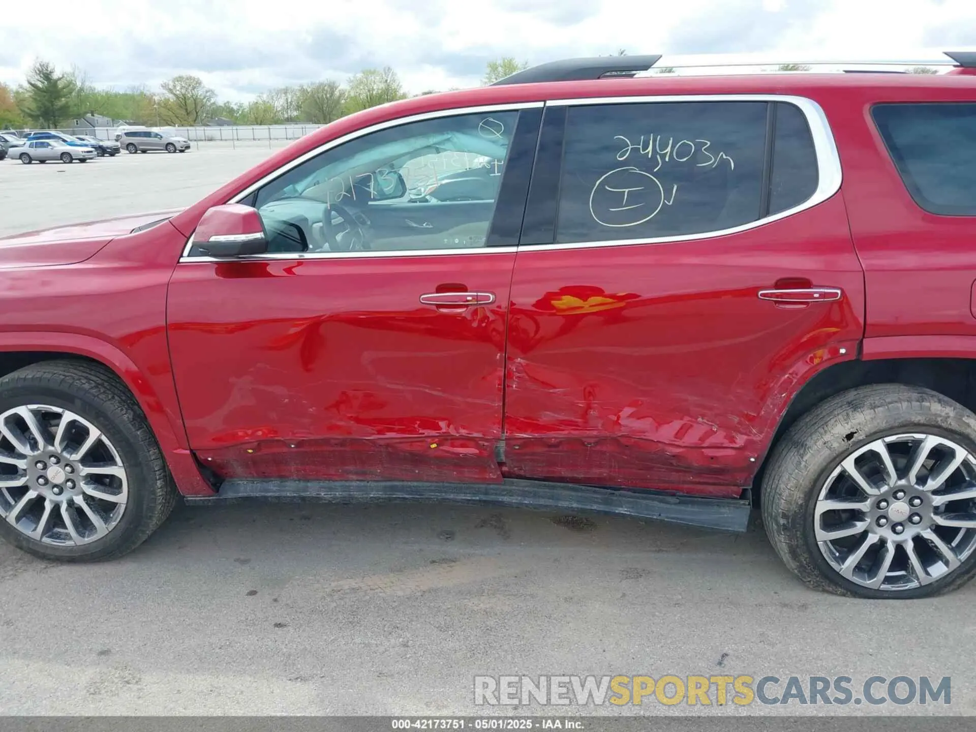 6 Photograph of a damaged car 1GKKNXL47PZ125749 GMC ACADIA 2023