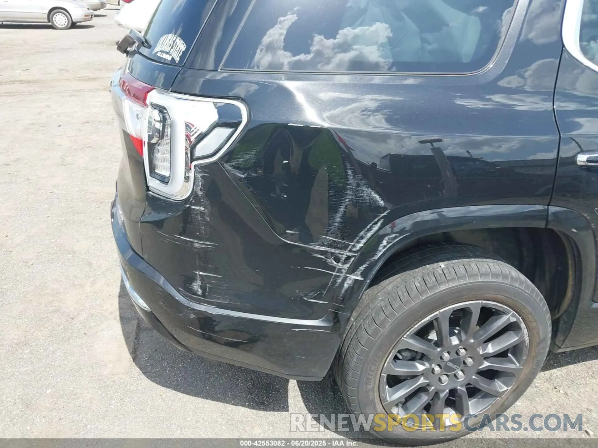 20 Photograph of a damaged car 1GKKNXLS4PZ204830 GMC ACADIA 2023