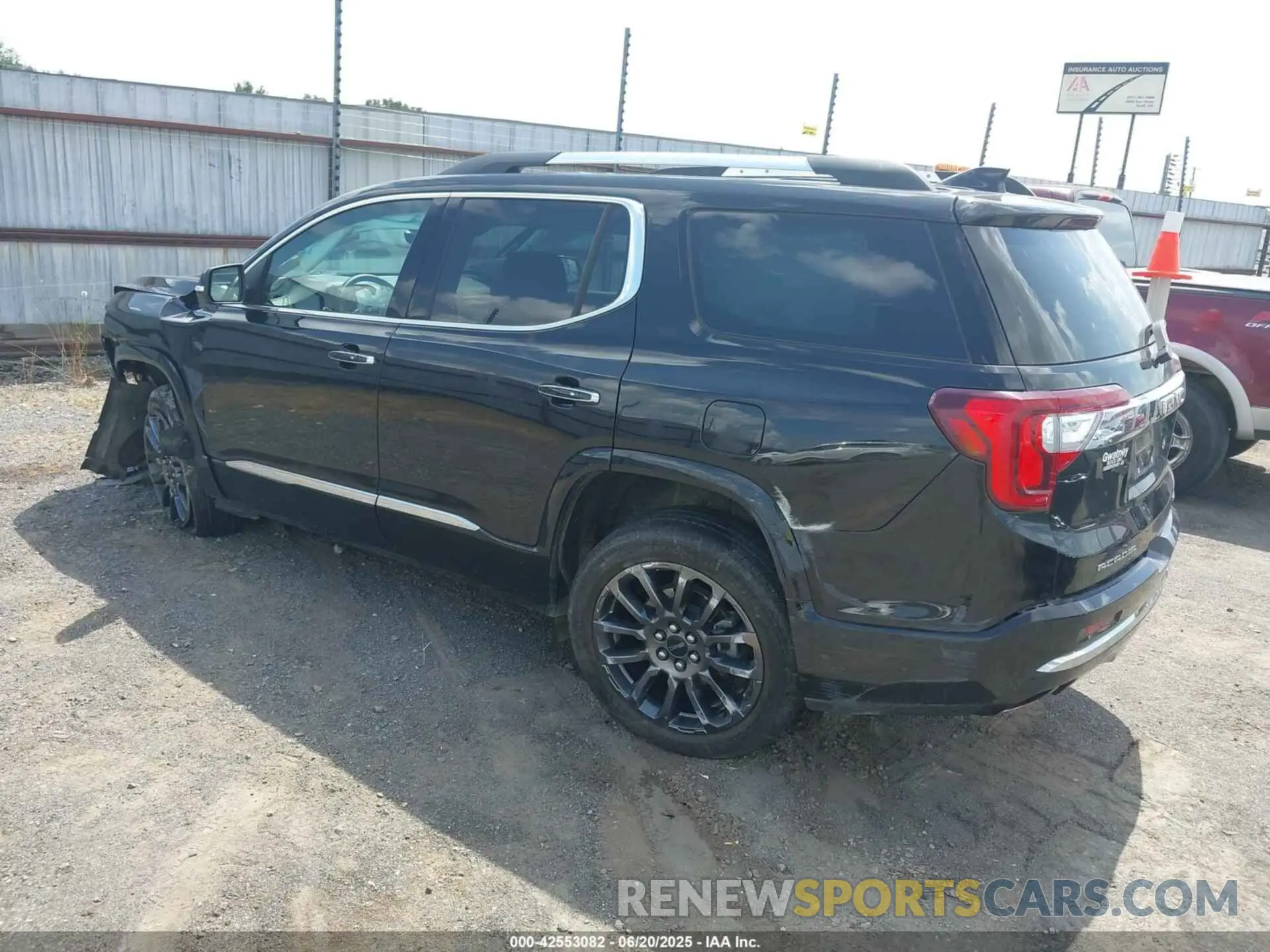 3 Photograph of a damaged car 1GKKNXLS4PZ204830 GMC ACADIA 2023