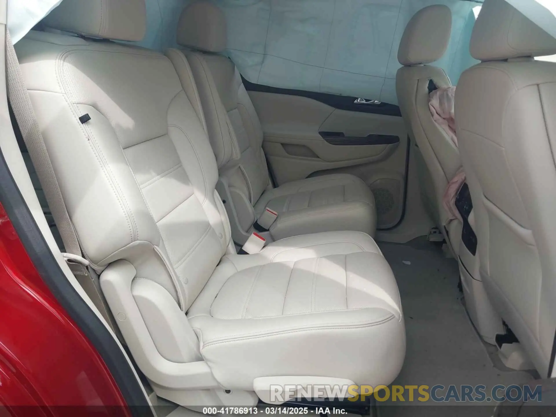 8 Photograph of a damaged car 1GKKNXLSXPZ148716 GMC ACADIA 2023