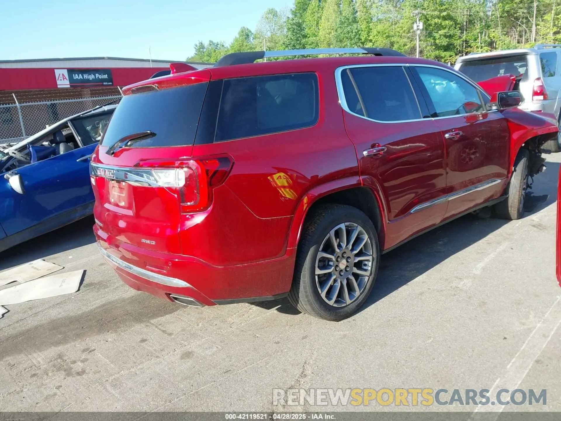 4 Photograph of a damaged car 1GKKNXLSXPZ207683 GMC ACADIA 2023