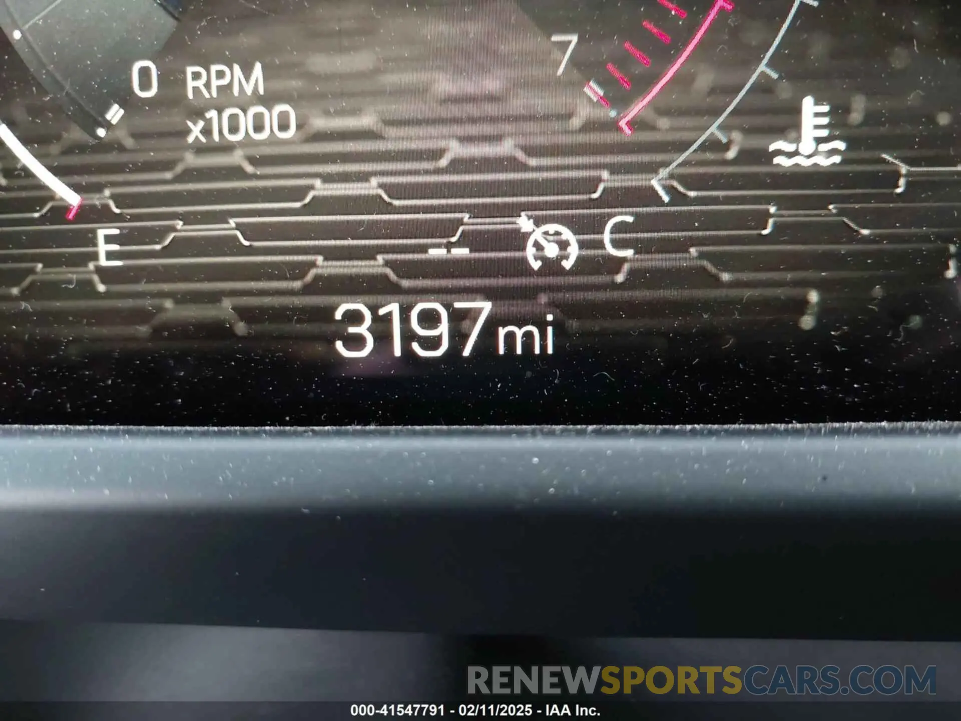 15 Photograph of a damaged car 1GKENKKS5RJ231201 GMC ACADIA 2024