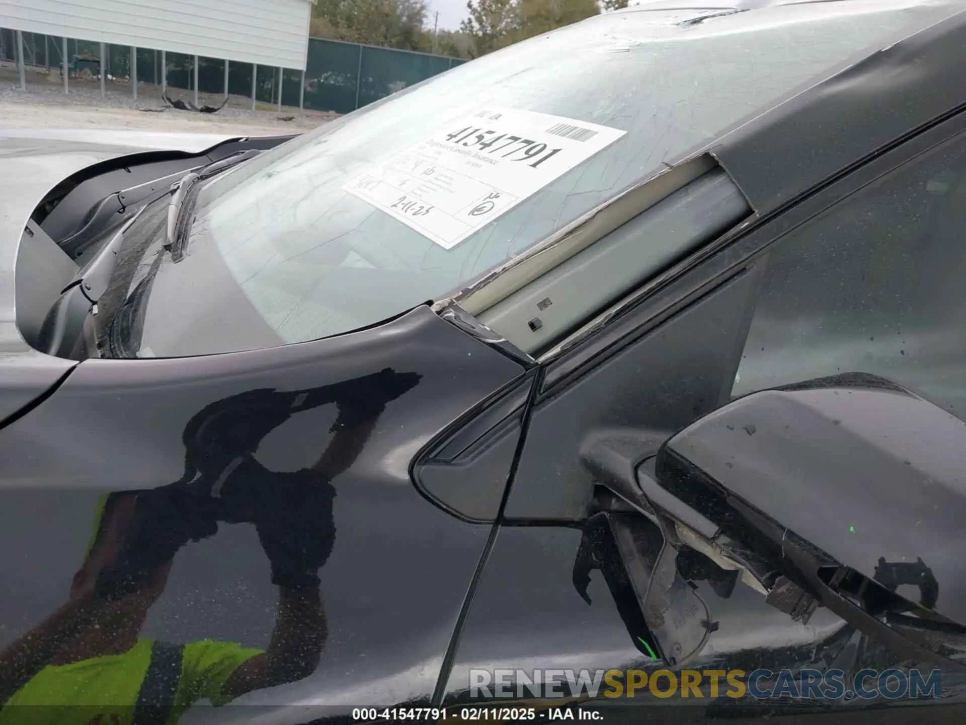 18 Photograph of a damaged car 1GKENKKS5RJ231201 GMC ACADIA 2024