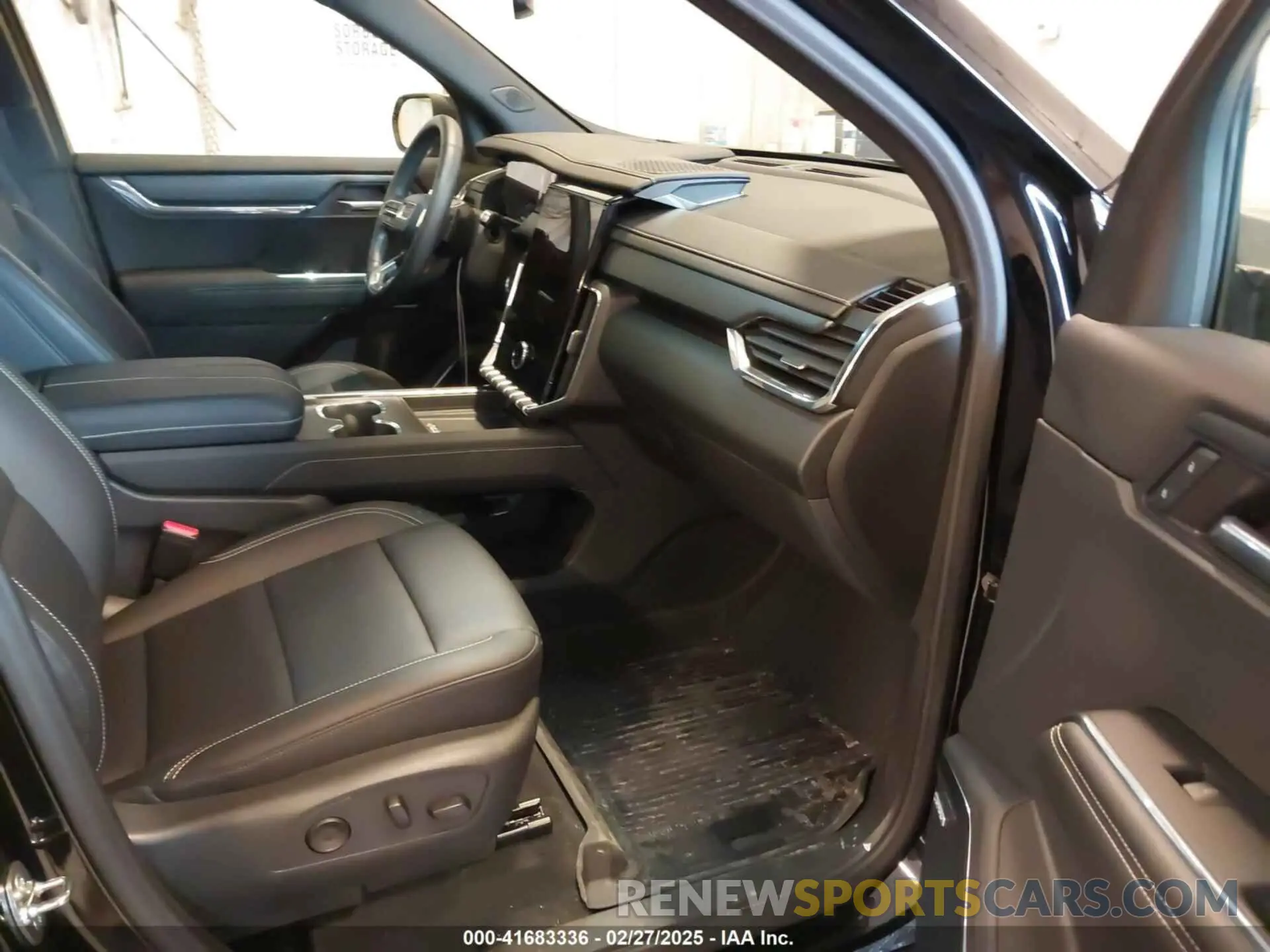 5 Photograph of a damaged car 1GKENKKS8RJ183273 GMC ACADIA 2024