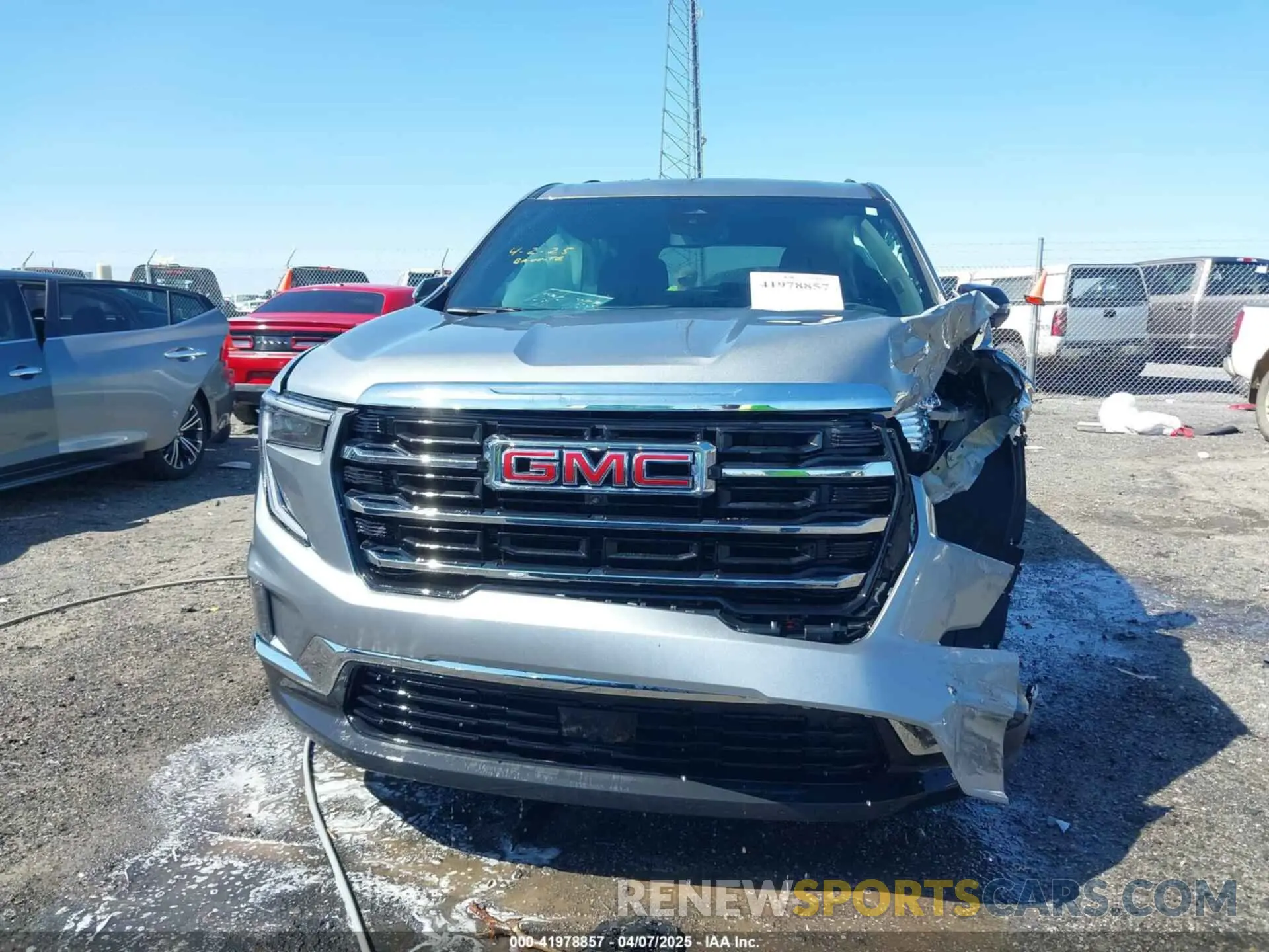 11 Photograph of a damaged car 1GKENNKS5RJ195981 GMC ACADIA 2024