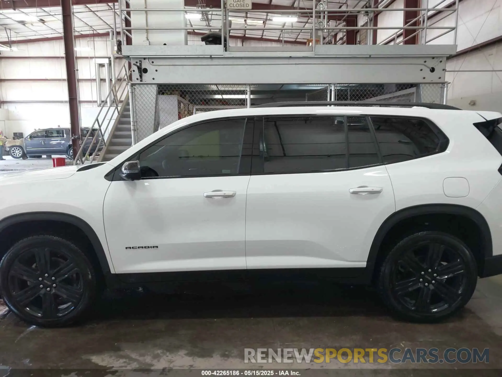 15 Photograph of a damaged car 1GKENNKS8RJ247247 GMC ACADIA 2024