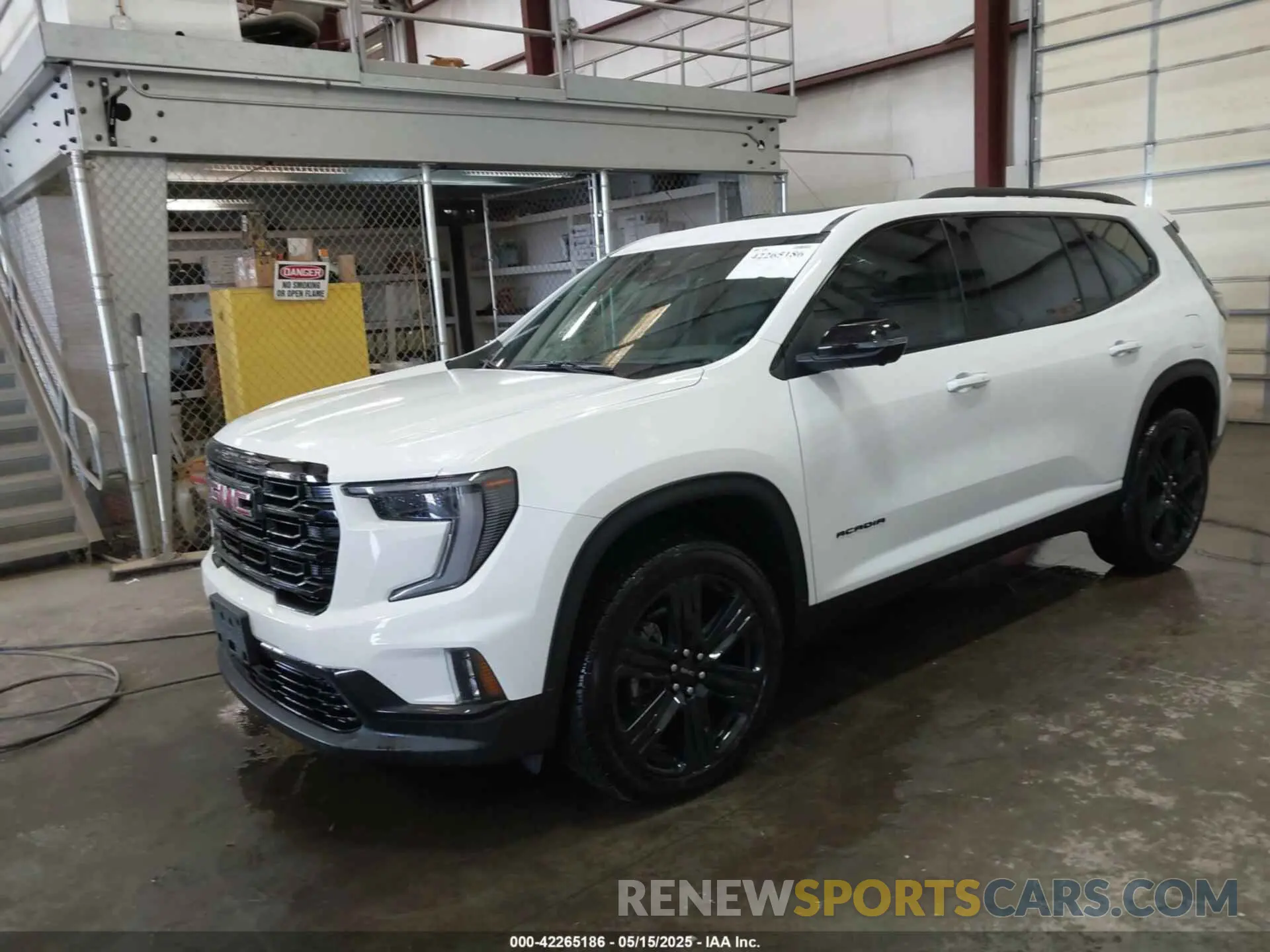 2 Photograph of a damaged car 1GKENNKS8RJ247247 GMC ACADIA 2024