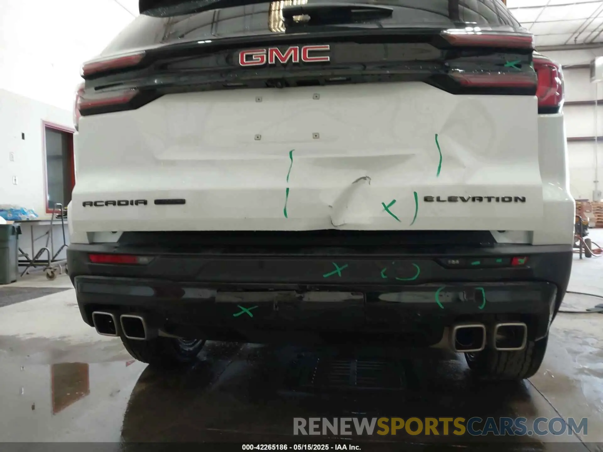 20 Photograph of a damaged car 1GKENNKS8RJ247247 GMC ACADIA 2024