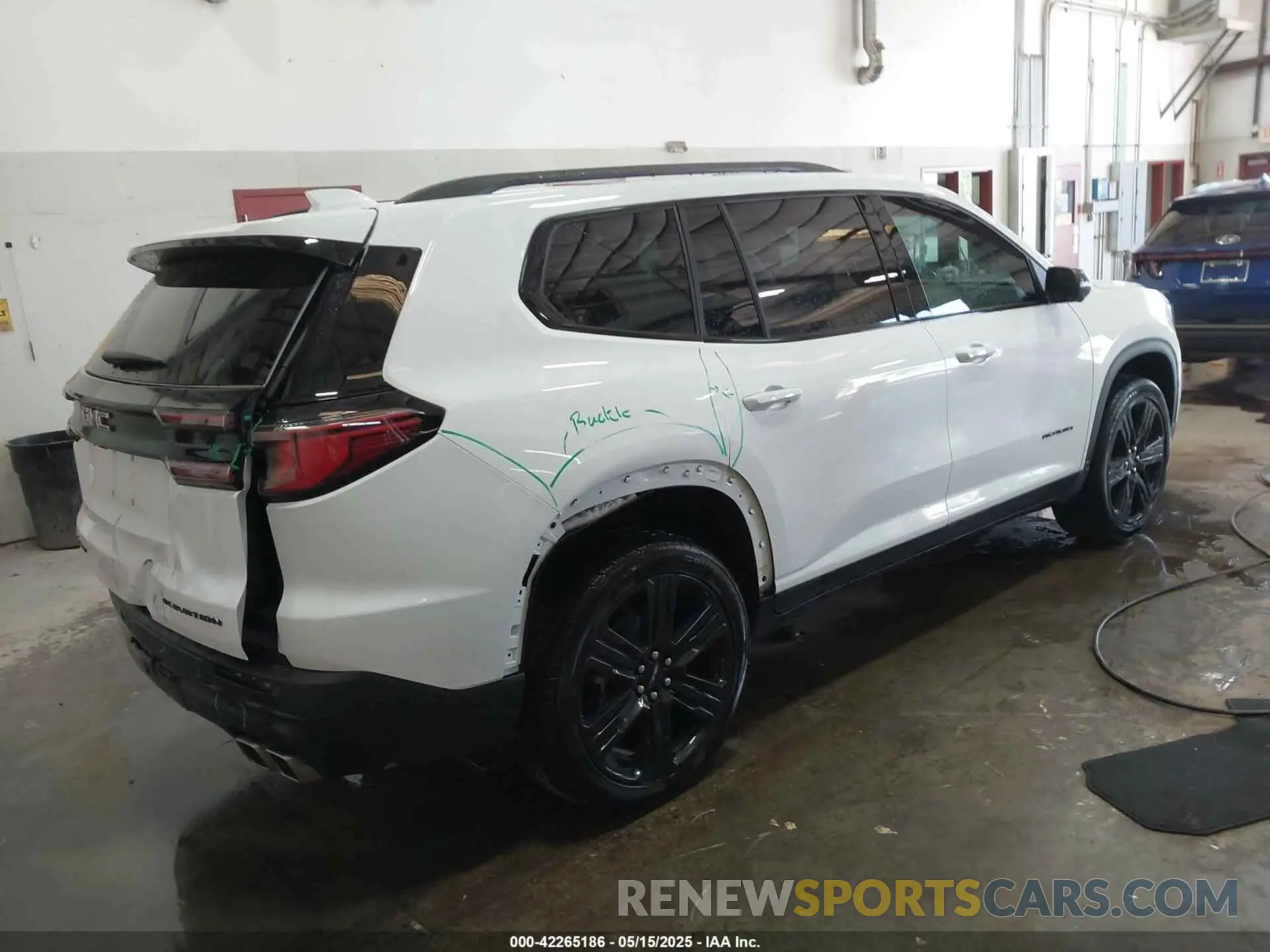 4 Photograph of a damaged car 1GKENNKS8RJ247247 GMC ACADIA 2024