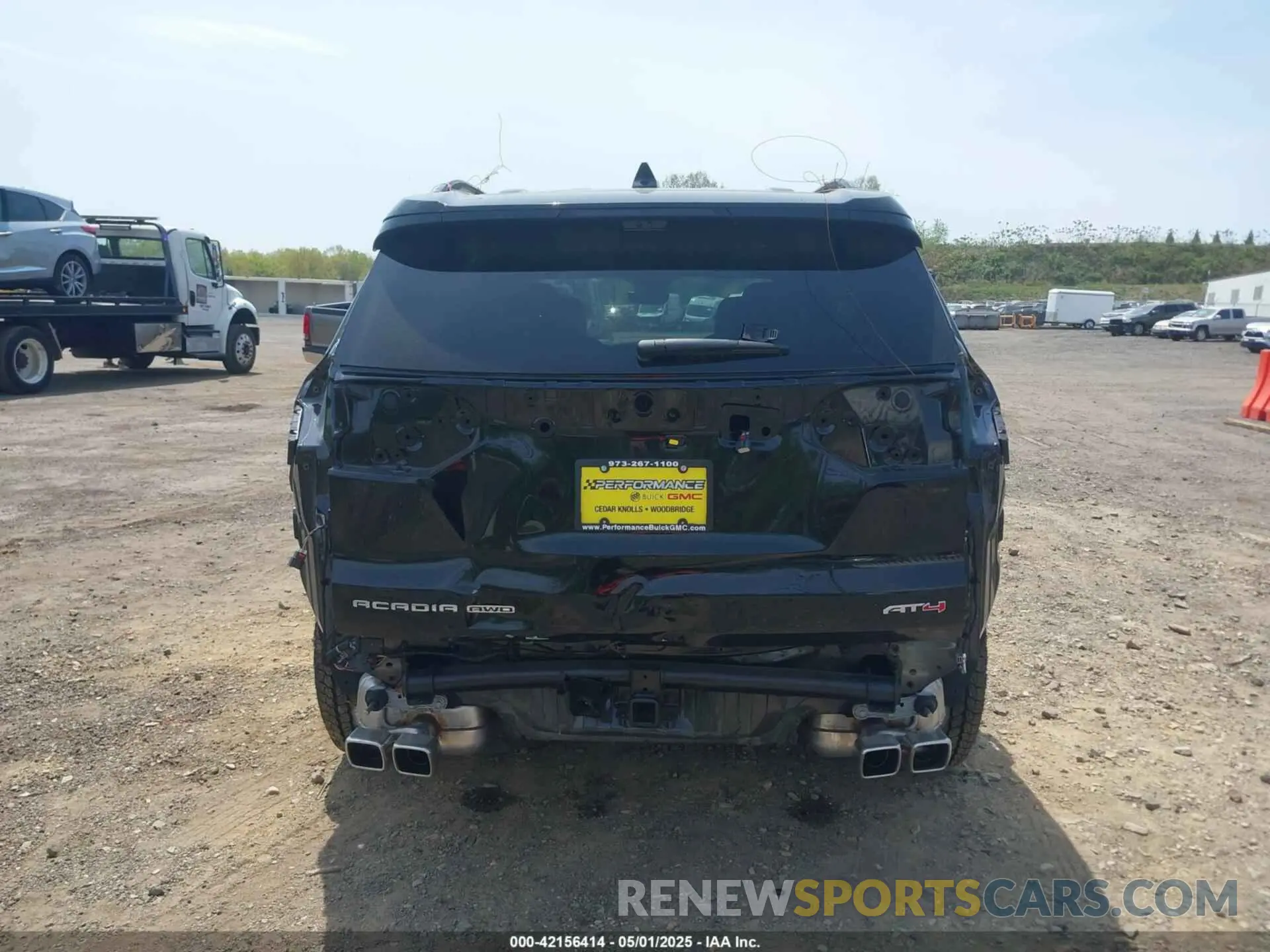 17 Photograph of a damaged car 1GKENPKS2RJ243562 GMC ACADIA 2024