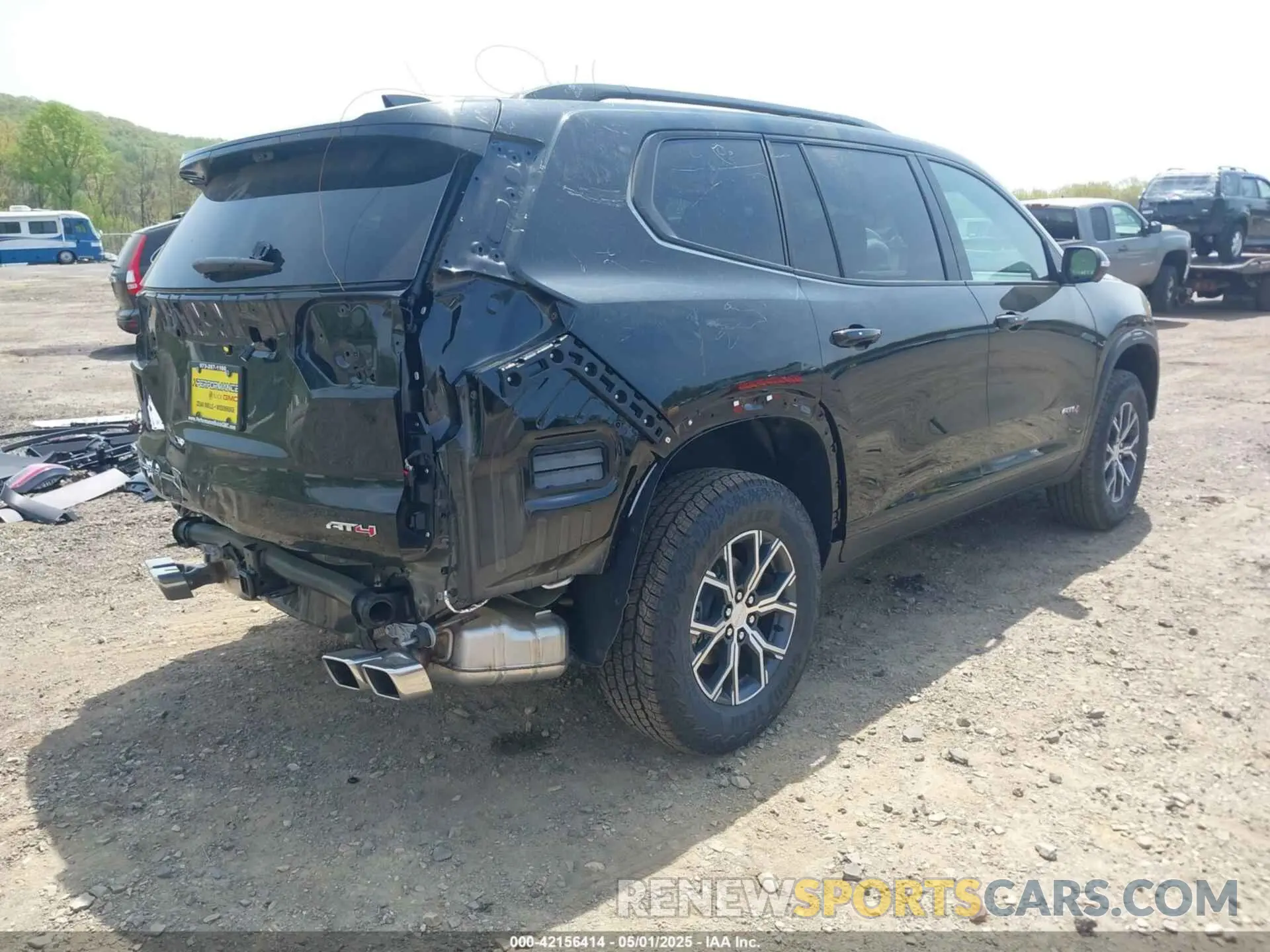 4 Photograph of a damaged car 1GKENPKS2RJ243562 GMC ACADIA 2024
