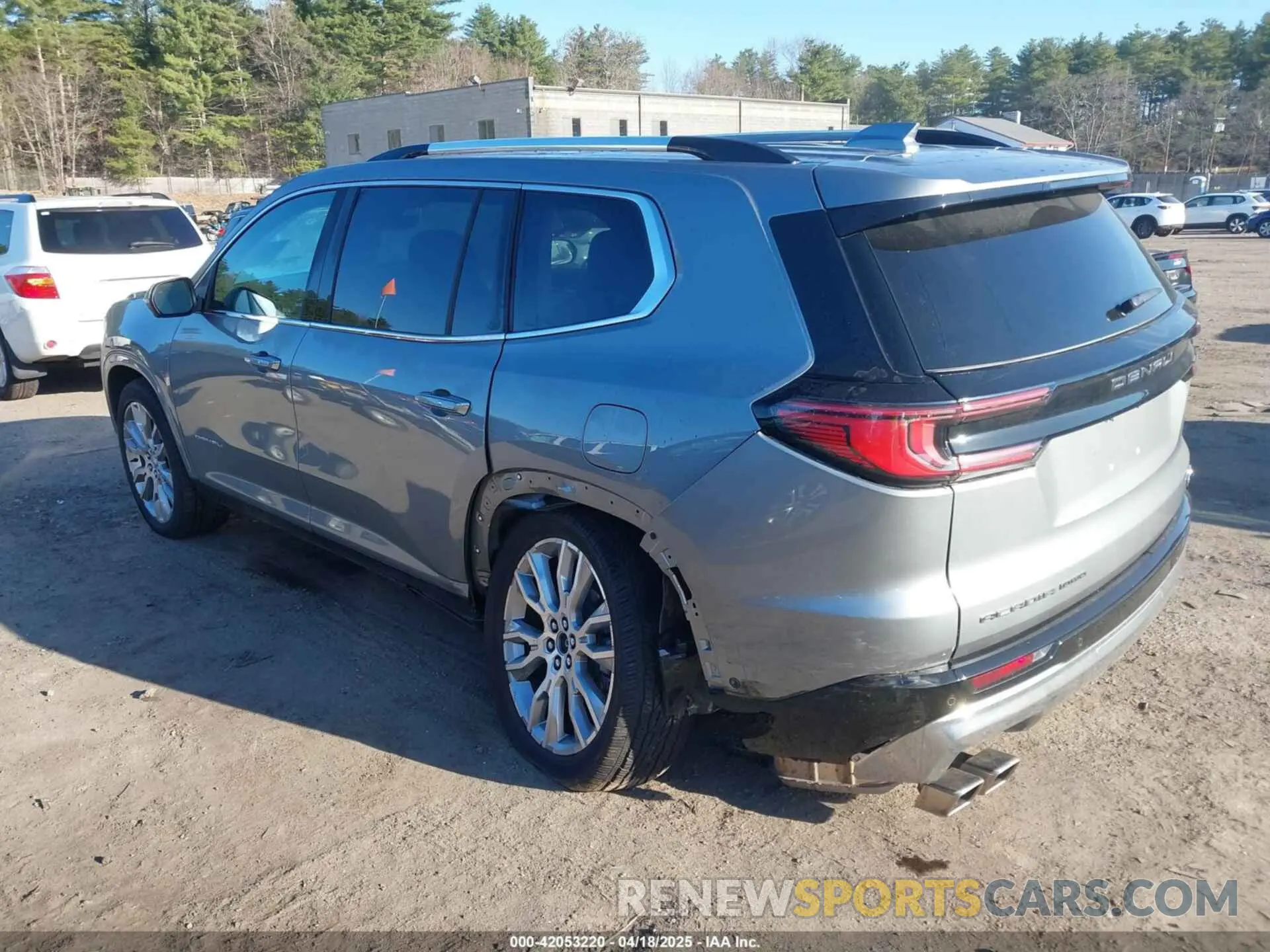 14 Photograph of a damaged car 1GKENRKS5RJ229229 GMC ACADIA 2024
