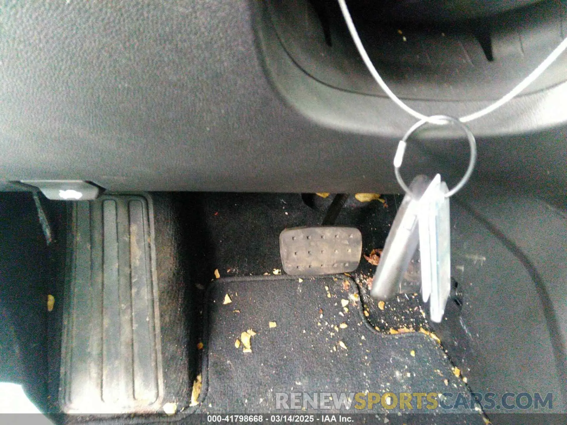 11 Photograph of a damaged car 1GKENKRS4SJ165168 GMC ACADIA 2025