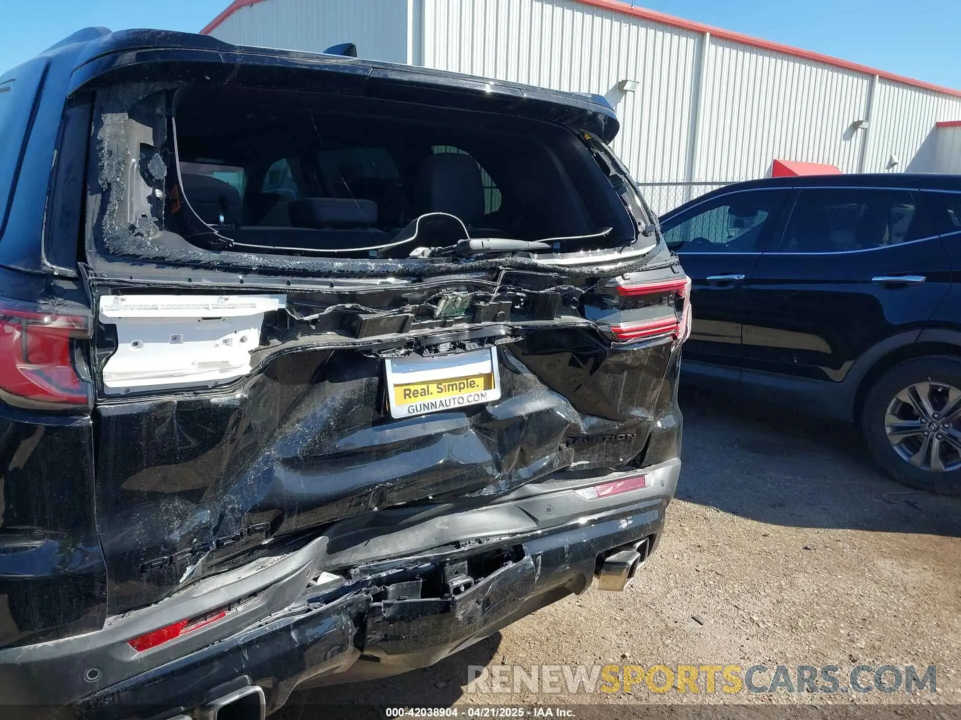 18 Photograph of a damaged car 1GKENKRSXSJ145023 GMC ACADIA 2025