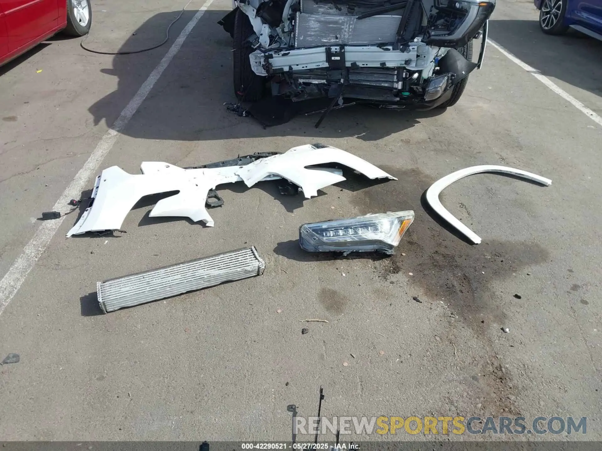 12 Photograph of a damaged car 1GKENLRS3SJ214267 GMC ACADIA 2025