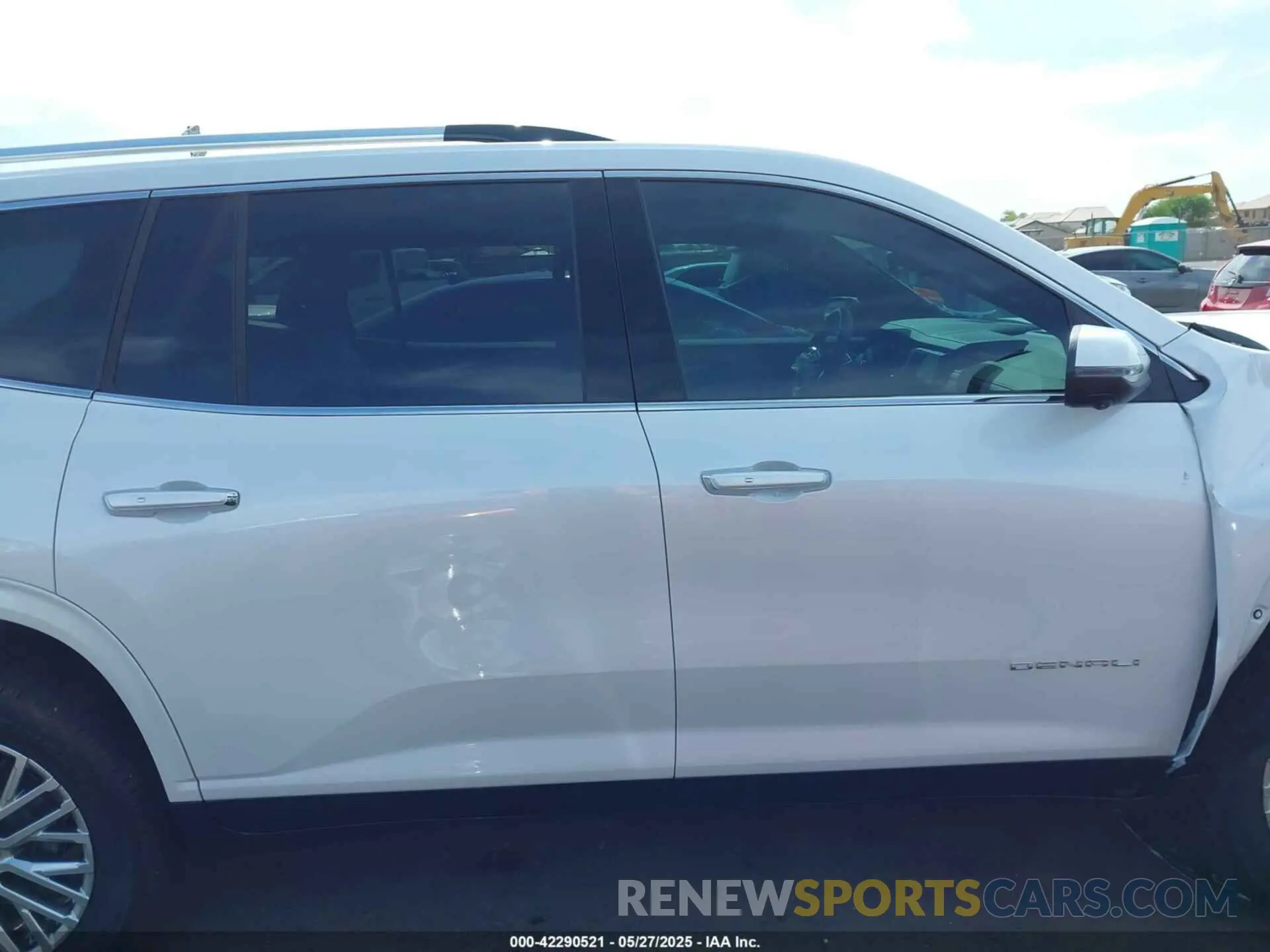 14 Photograph of a damaged car 1GKENLRS3SJ214267 GMC ACADIA 2025