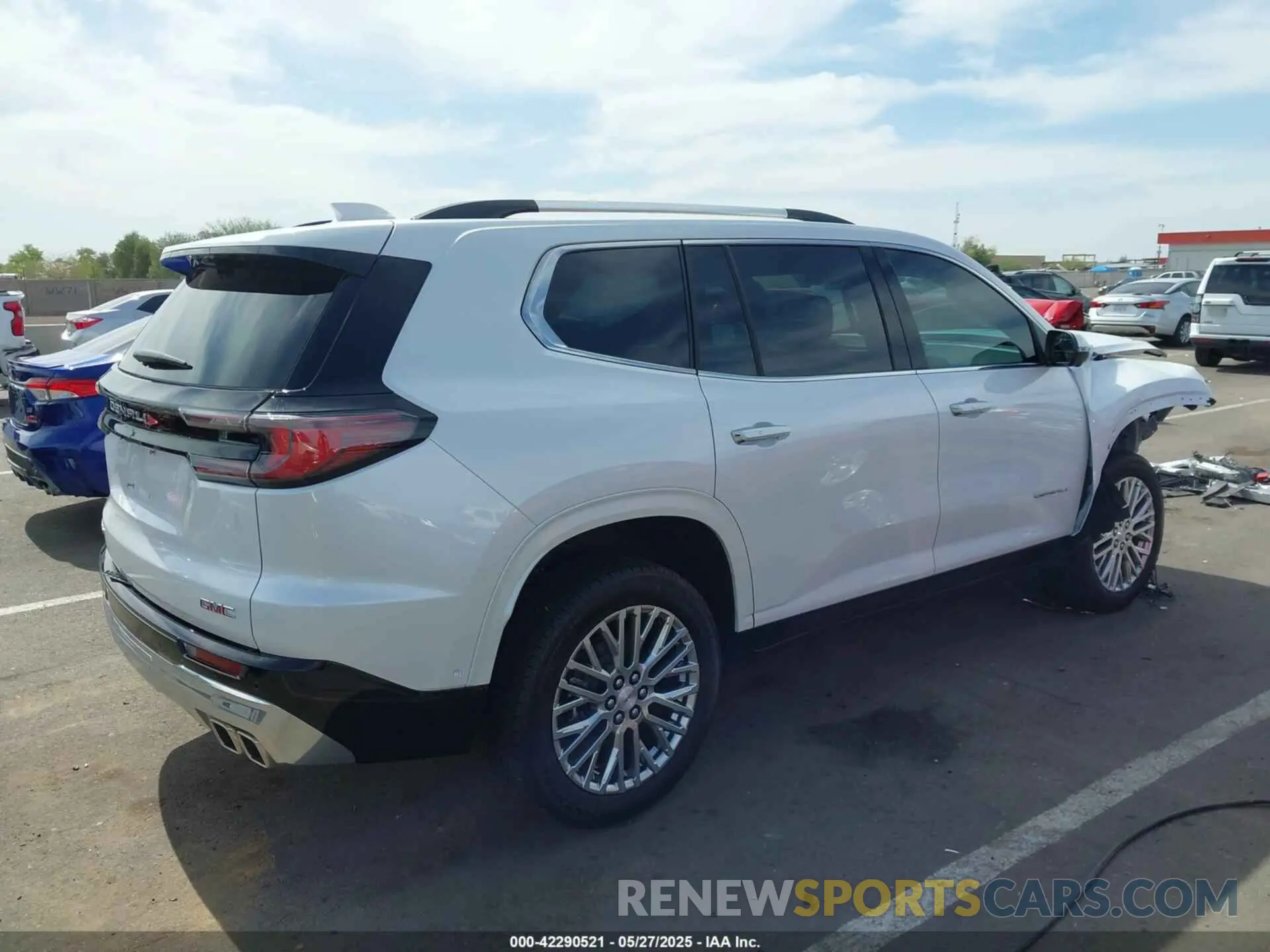 4 Photograph of a damaged car 1GKENLRS3SJ214267 GMC ACADIA 2025