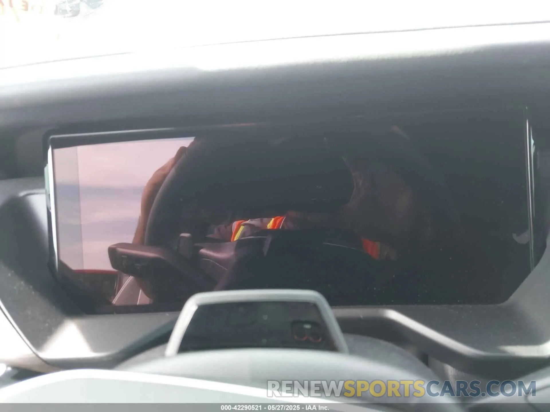 7 Photograph of a damaged car 1GKENLRS3SJ214267 GMC ACADIA 2025
