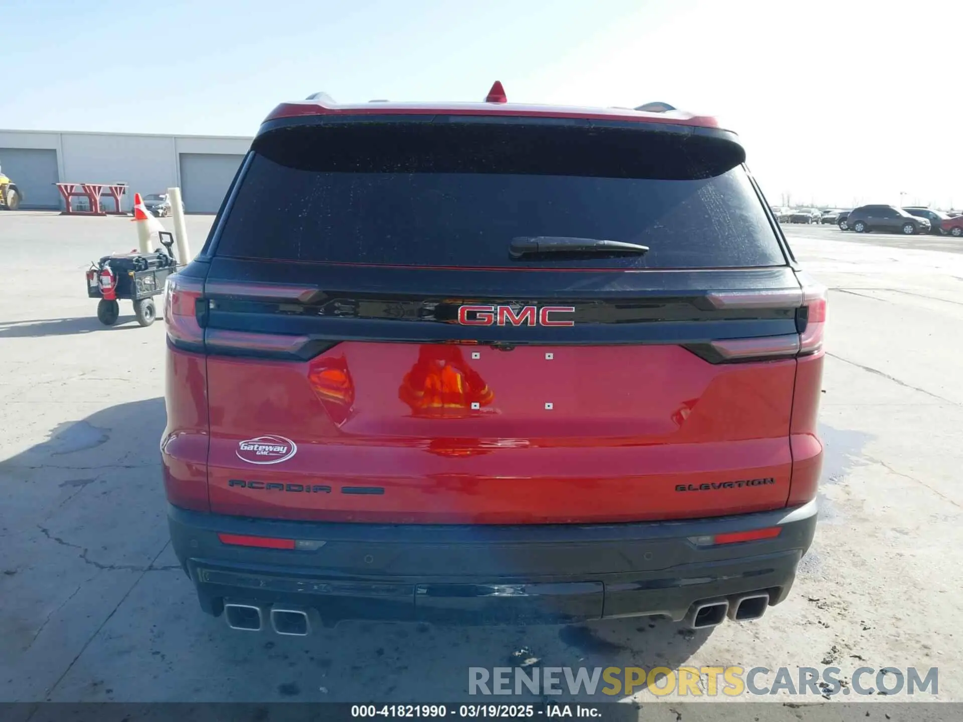 16 Photograph of a damaged car 1GKENNRS0SJ118513 GMC ACADIA 2025