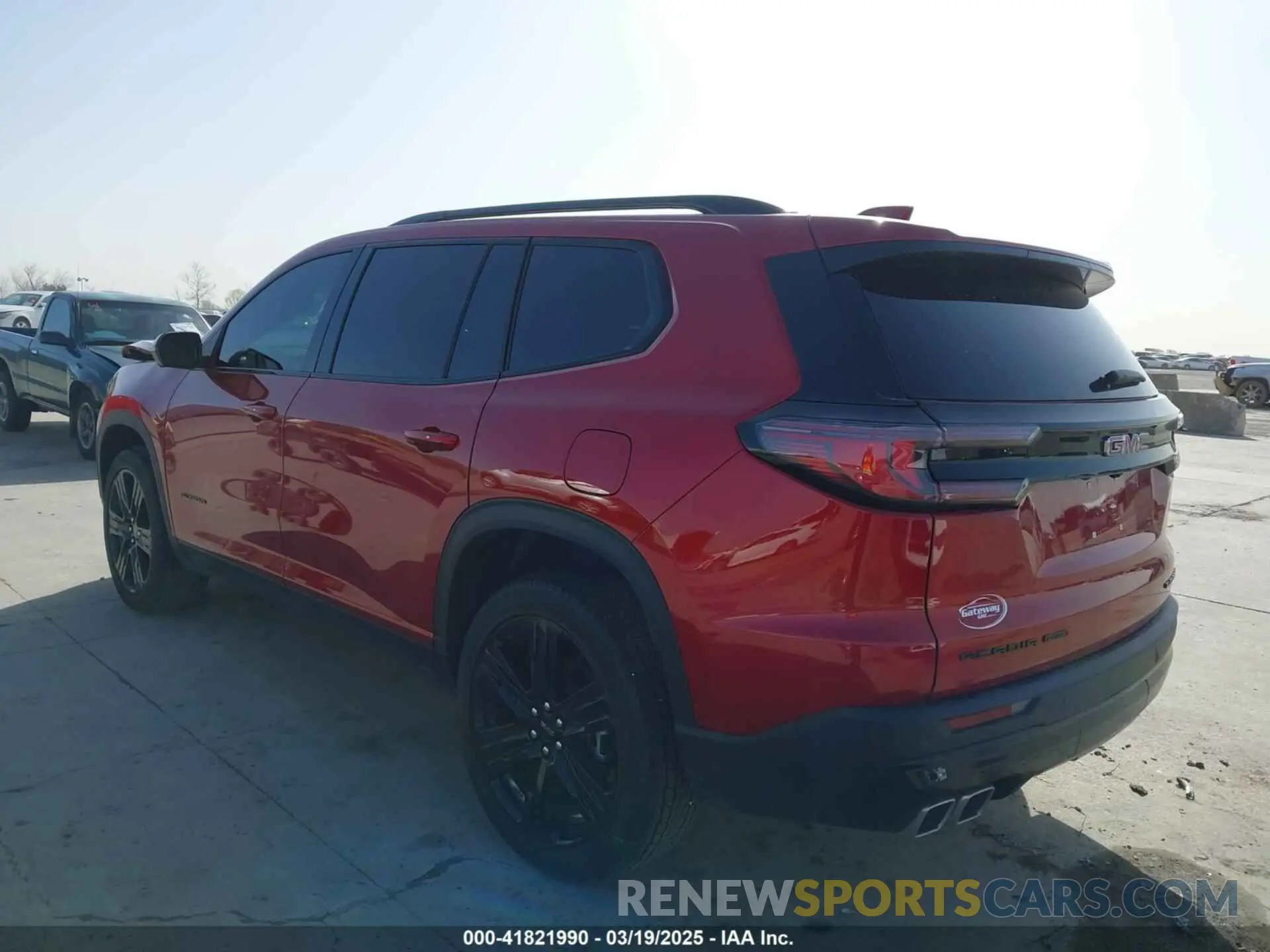 3 Photograph of a damaged car 1GKENNRS0SJ118513 GMC ACADIA 2025