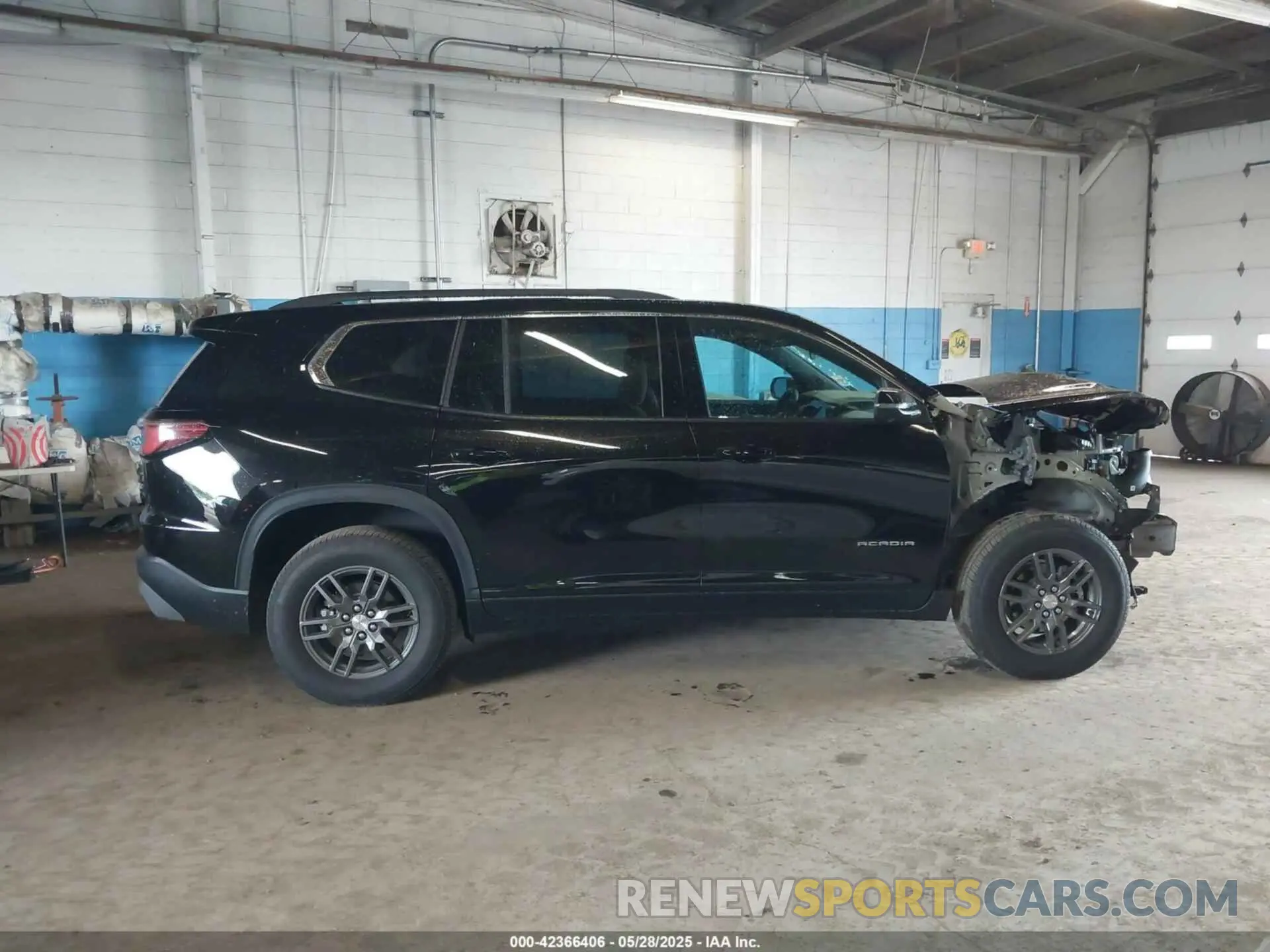 13 Photograph of a damaged car 1GKENNRS4SJ173076 GMC ACADIA 2025
