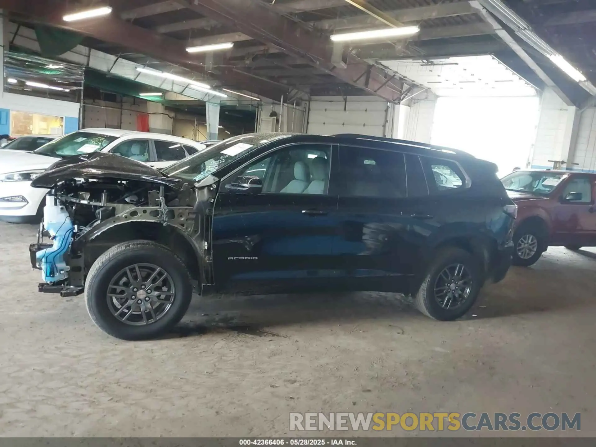 14 Photograph of a damaged car 1GKENNRS4SJ173076 GMC ACADIA 2025